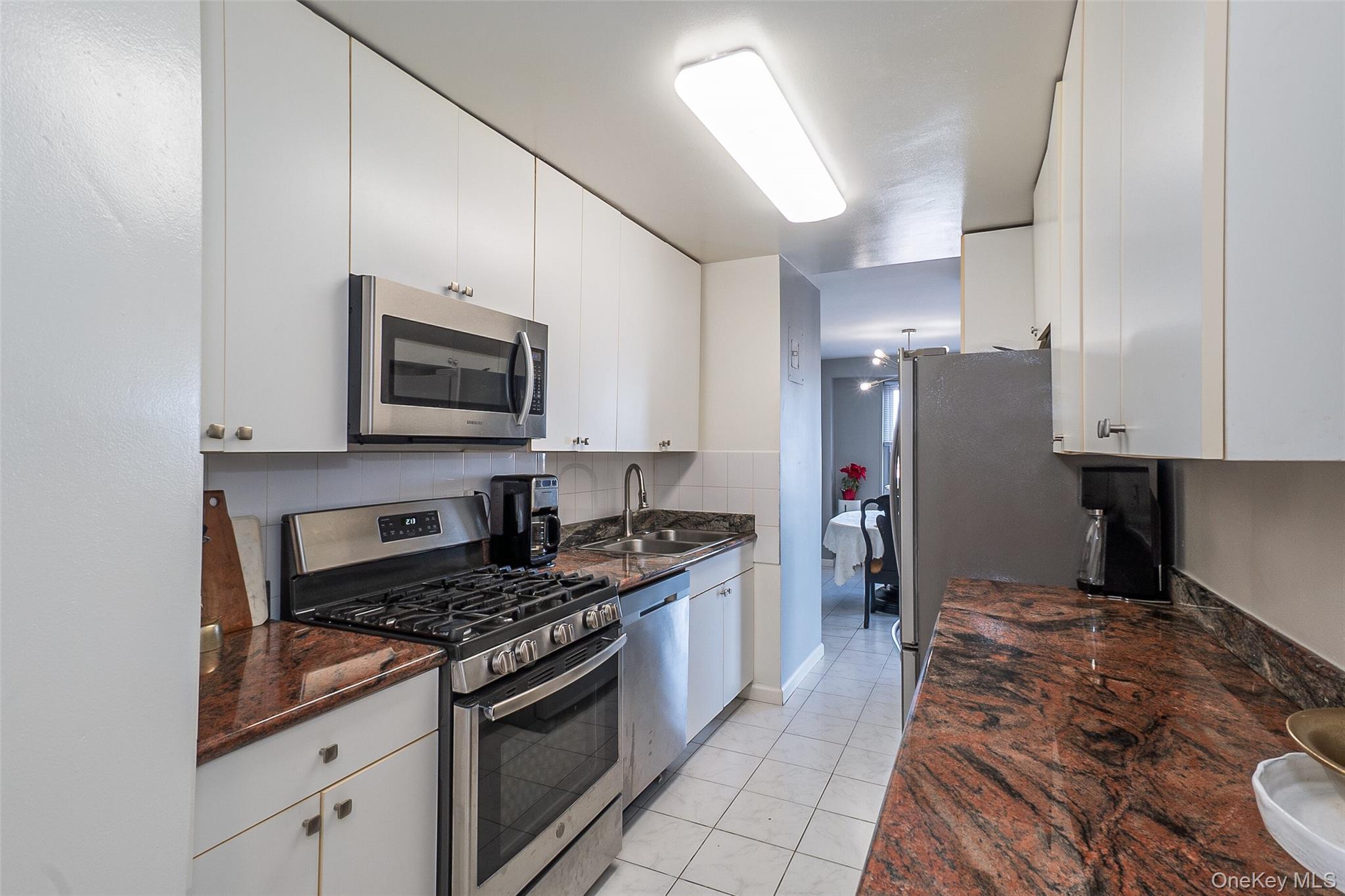 85-15 Main Street, Unit 12J photo 10