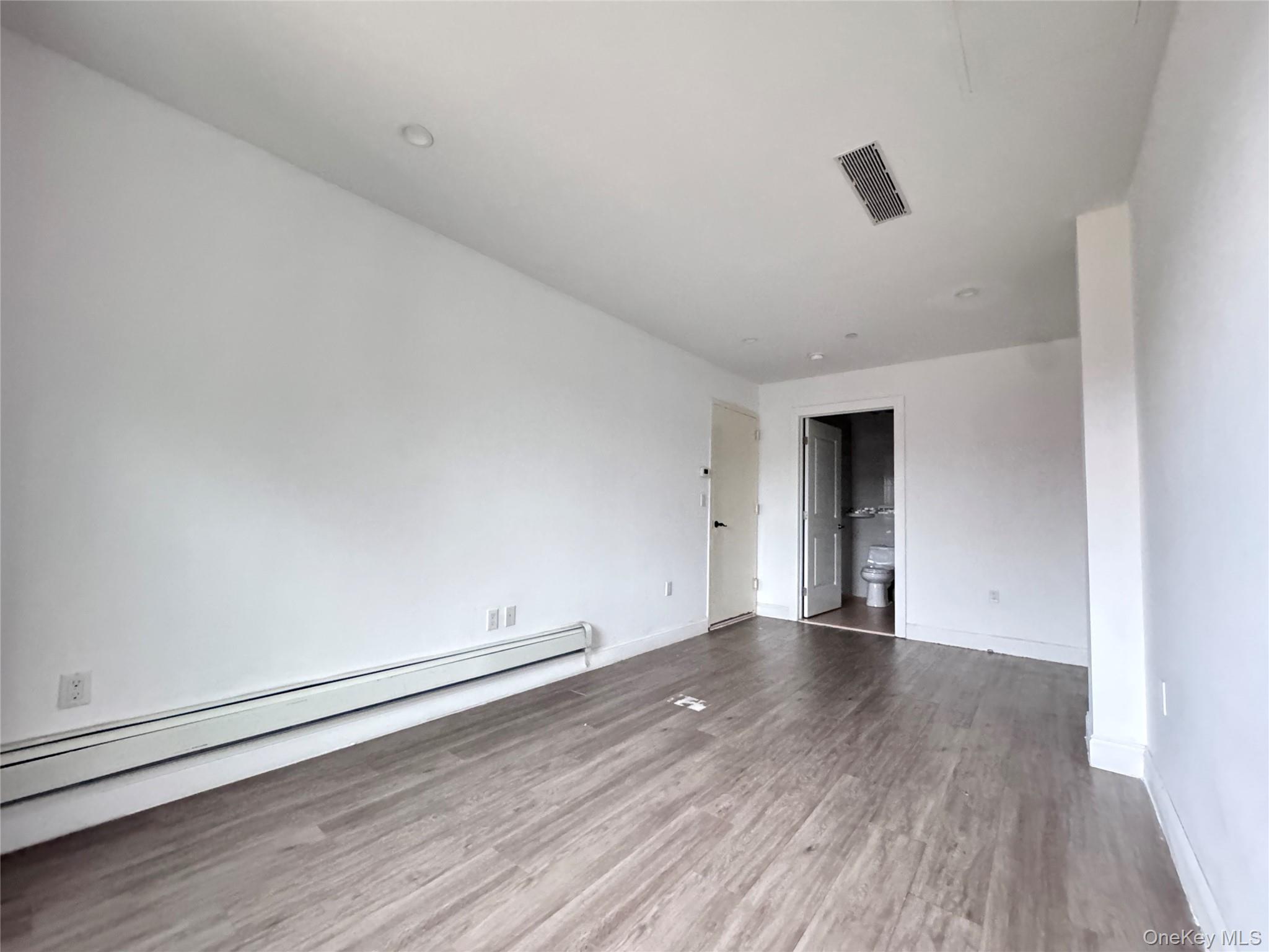 136-20 Booth Memorial Avenue, Unit 3A photo 9