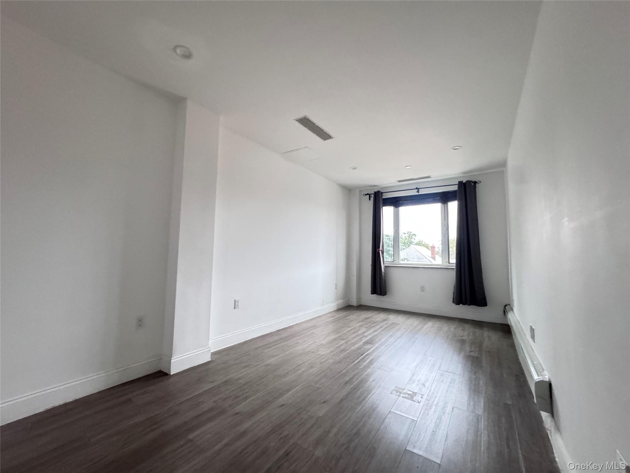 136-20 Booth Memorial Avenue, Unit 3A photo 8