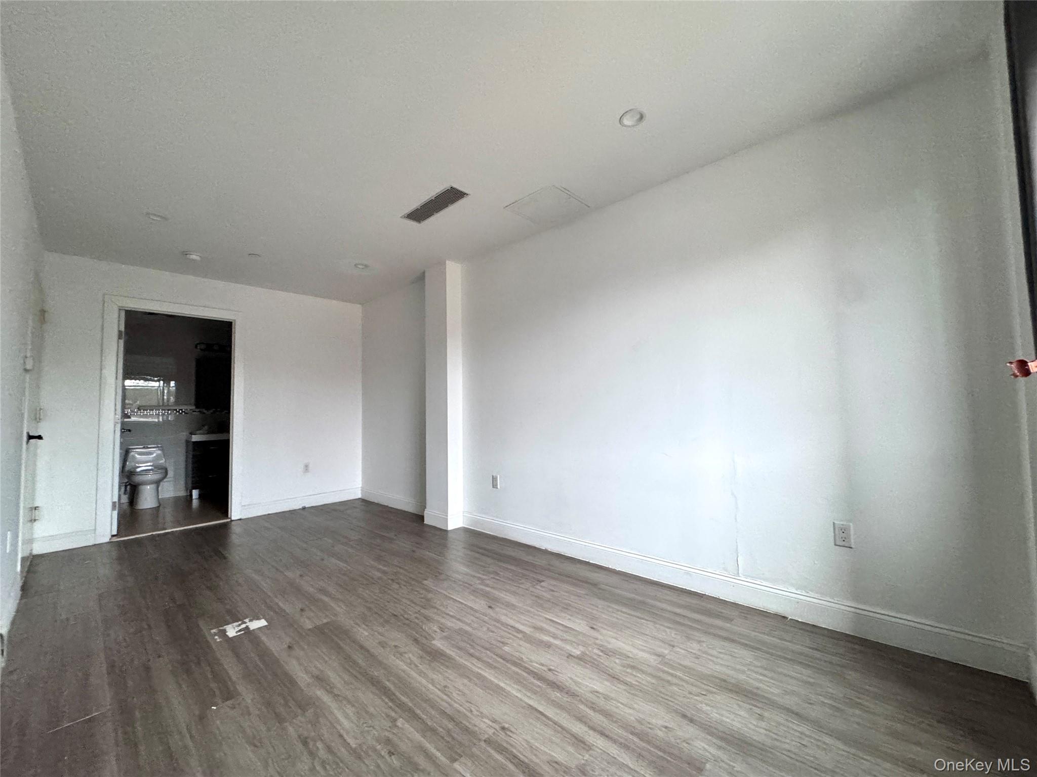 136-20 Booth Memorial Avenue, Unit 3A photo 10