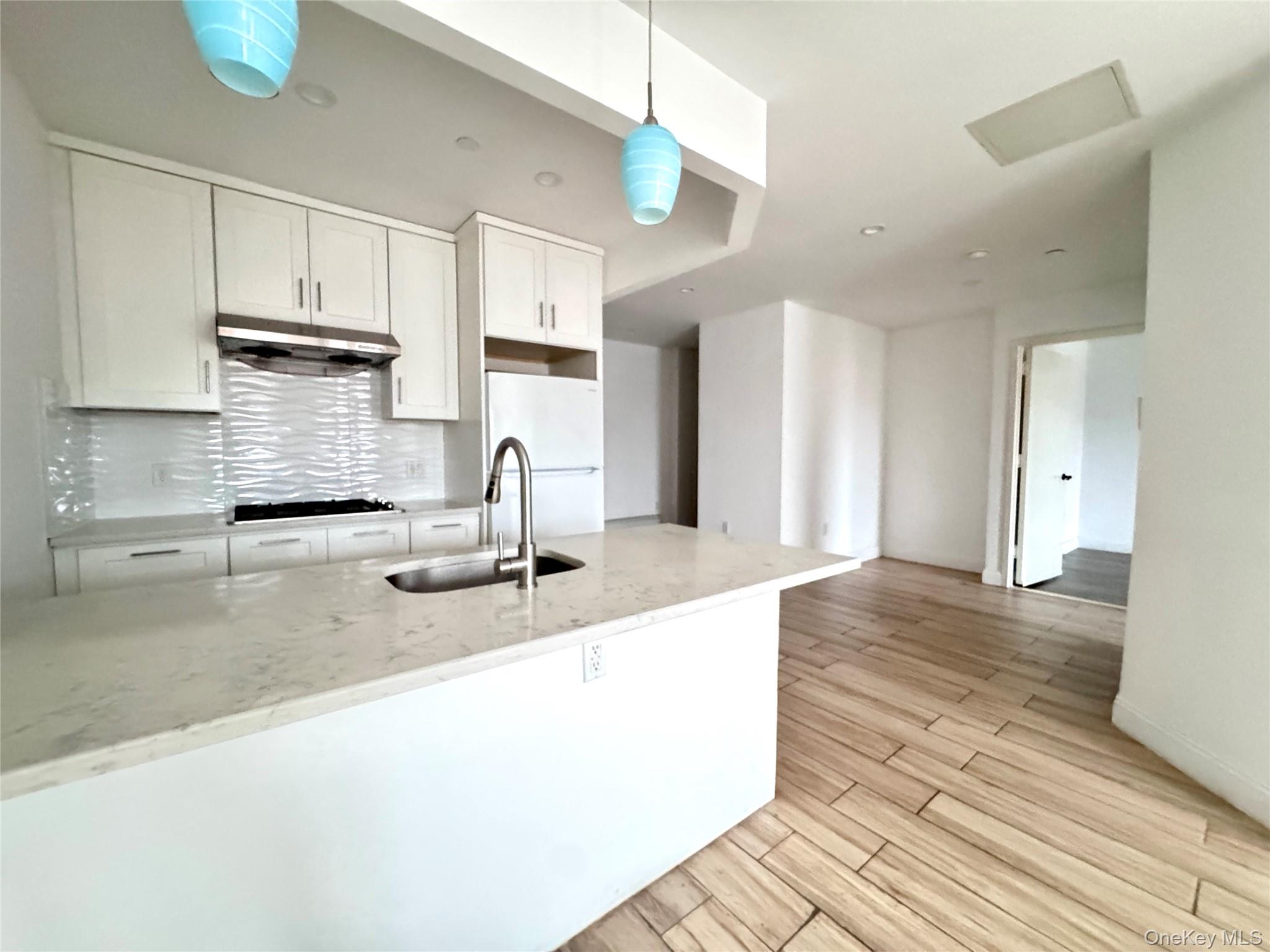 136-20 Booth Memorial Avenue, Unit 3A photo 5