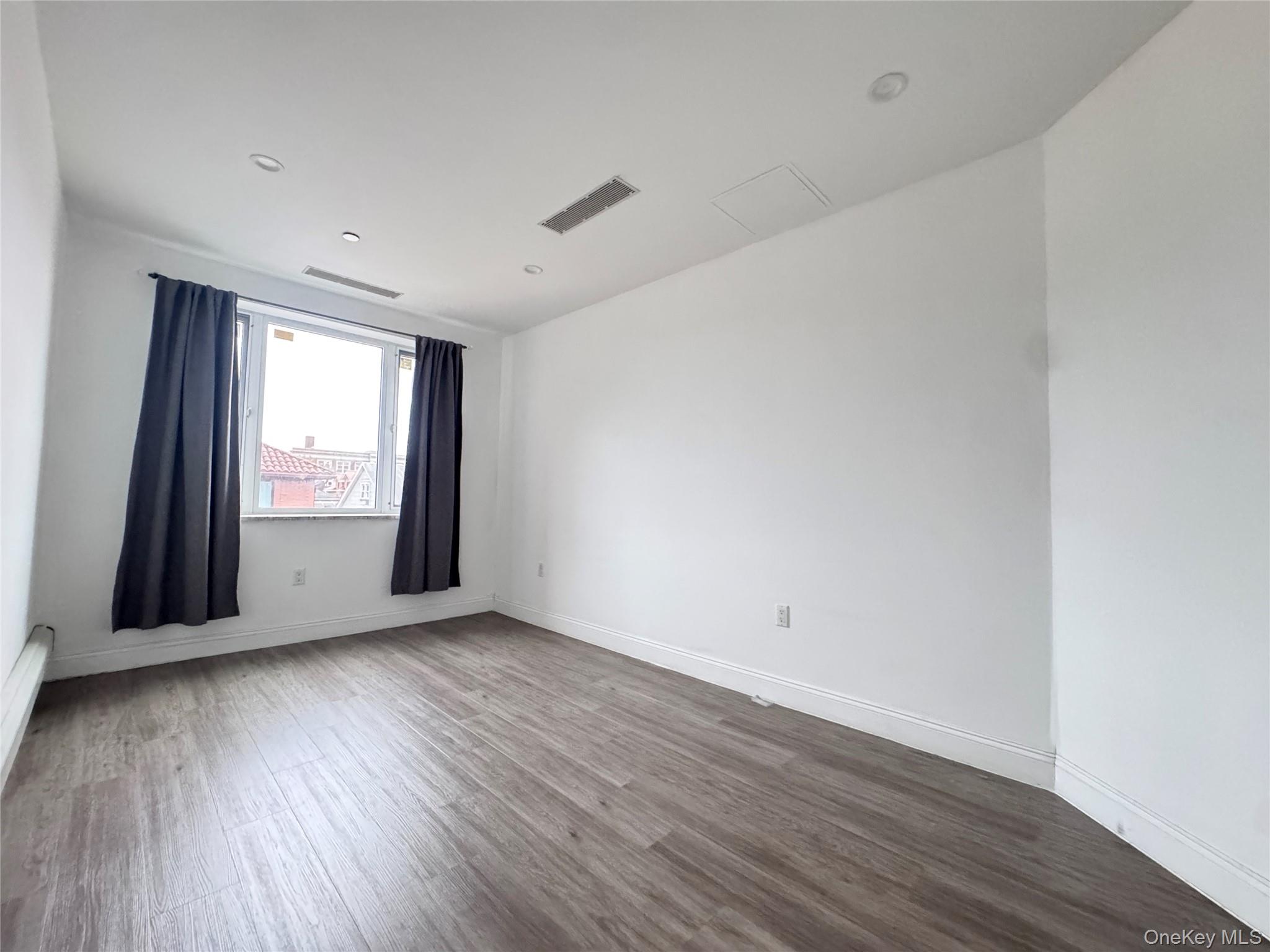 136-20 Booth Memorial Avenue, Unit 3A photo 12