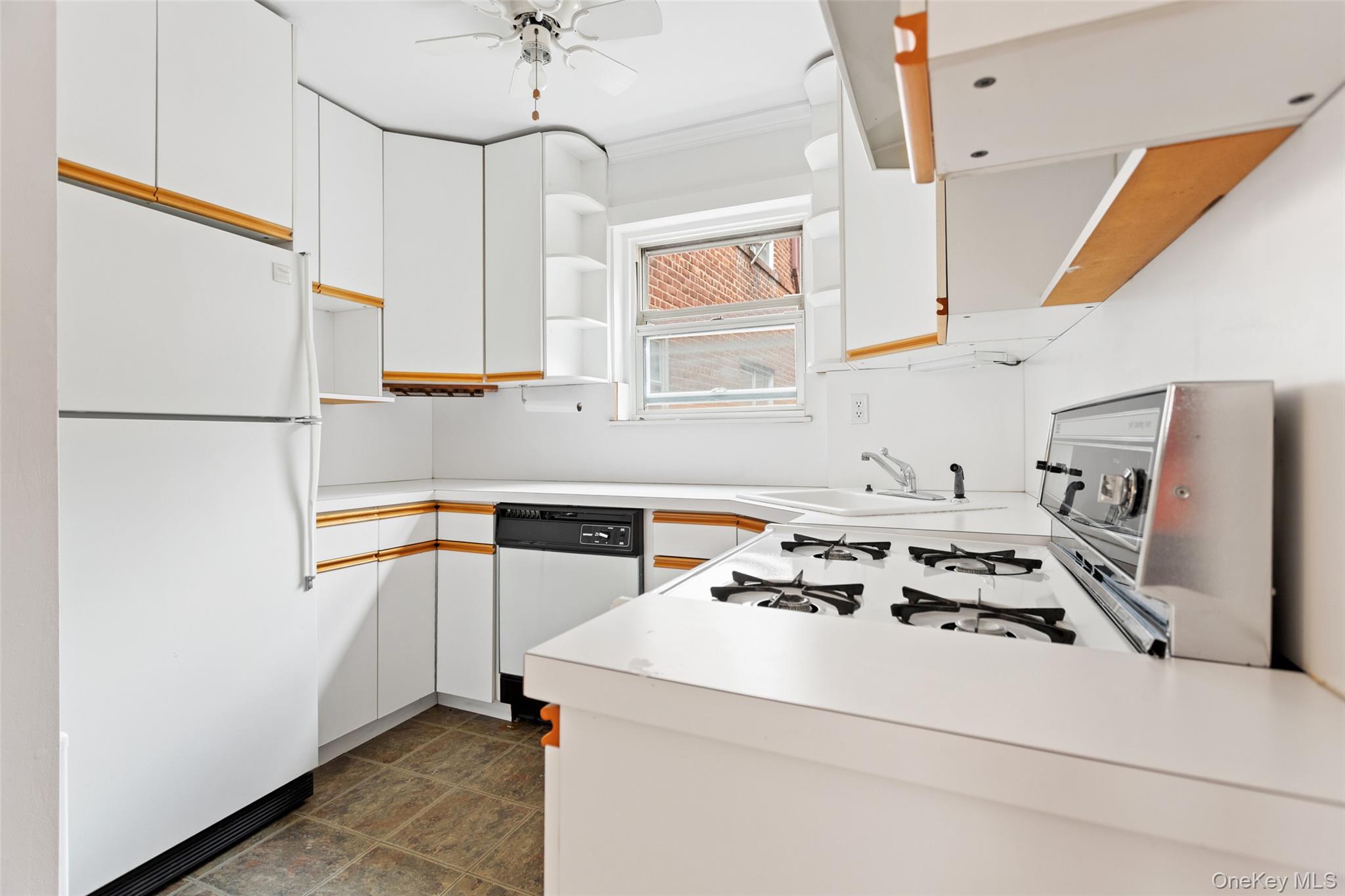 320 S Broadway, Unit P7 photo 9