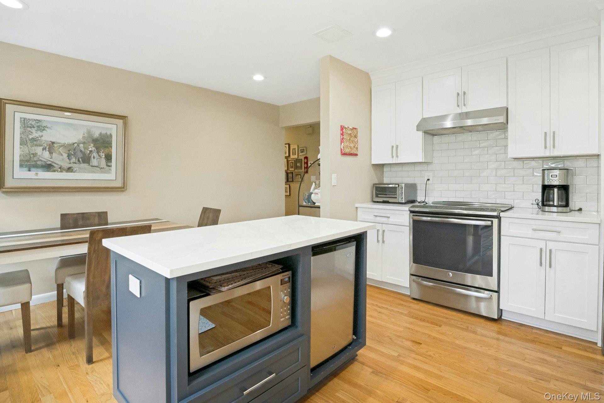 2 Lakeview Avenue W – For Sale photo 11