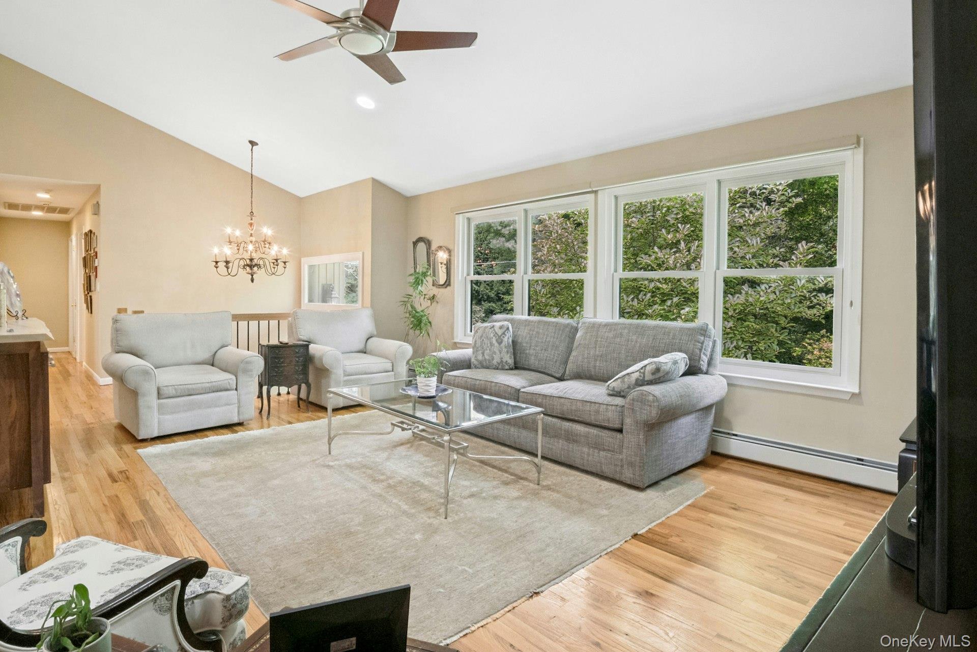 2 Lakeview Avenue W – For Sale photo 3