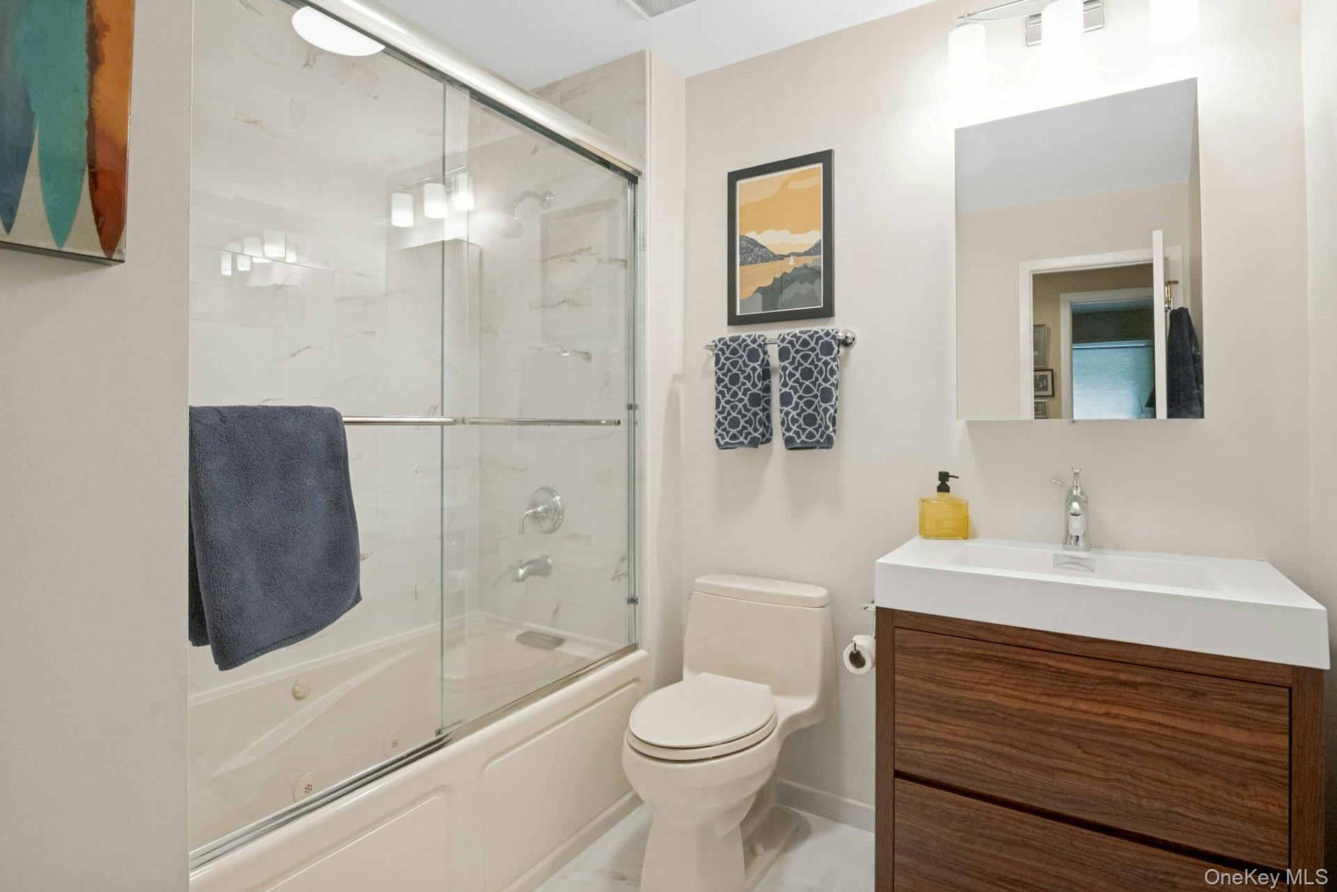 2 Lakeview Avenue W – For Sale photo 17