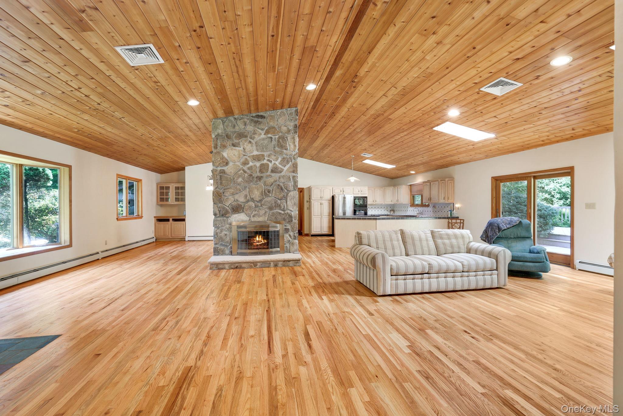 1169 Ridgebury Road – For Sale photo 2