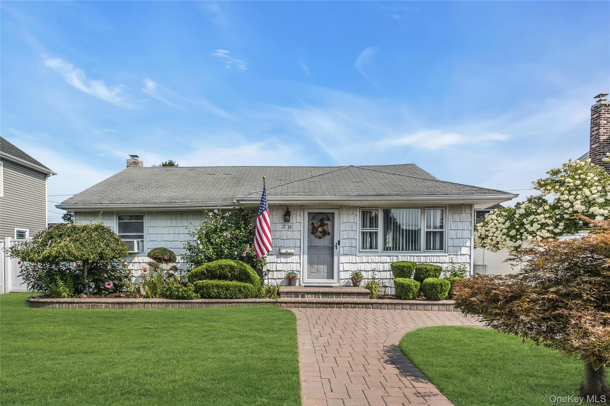 20 Jamaica Avenue – For Sale