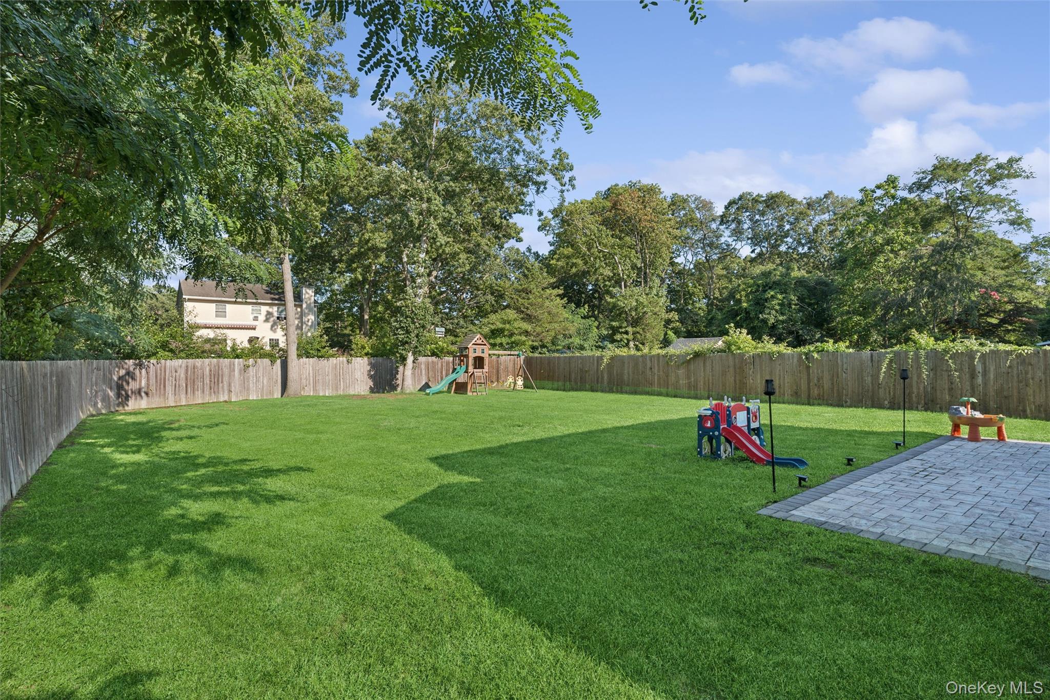 17 Robinwood Street – For Sale photo 25