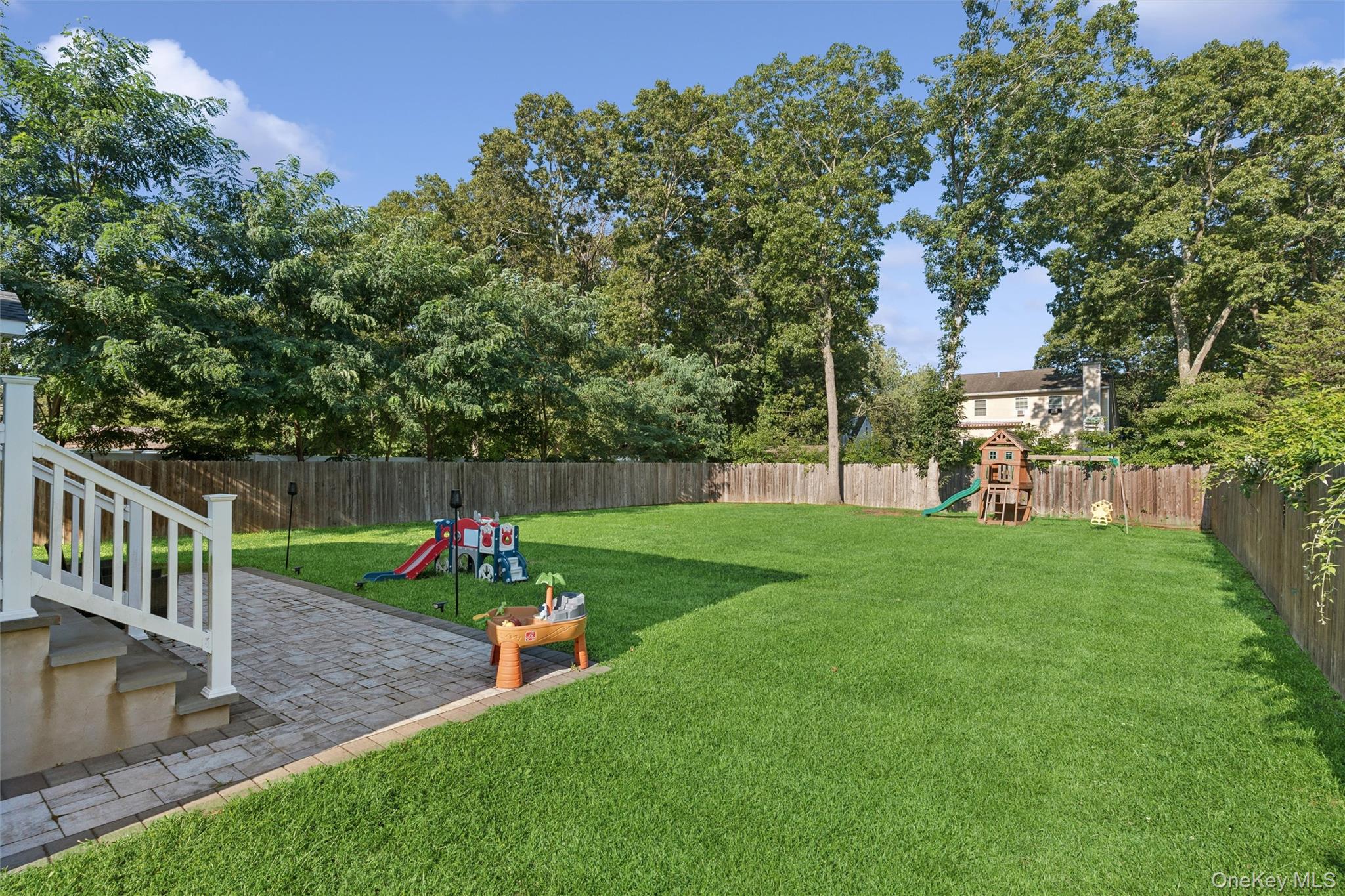 17 Robinwood Street – For Sale photo 24