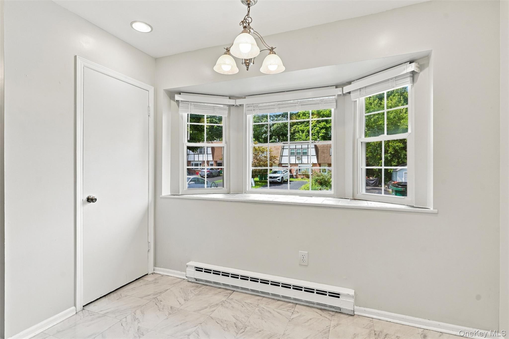 7 ROUNDTREE Court – For Sale photo 10