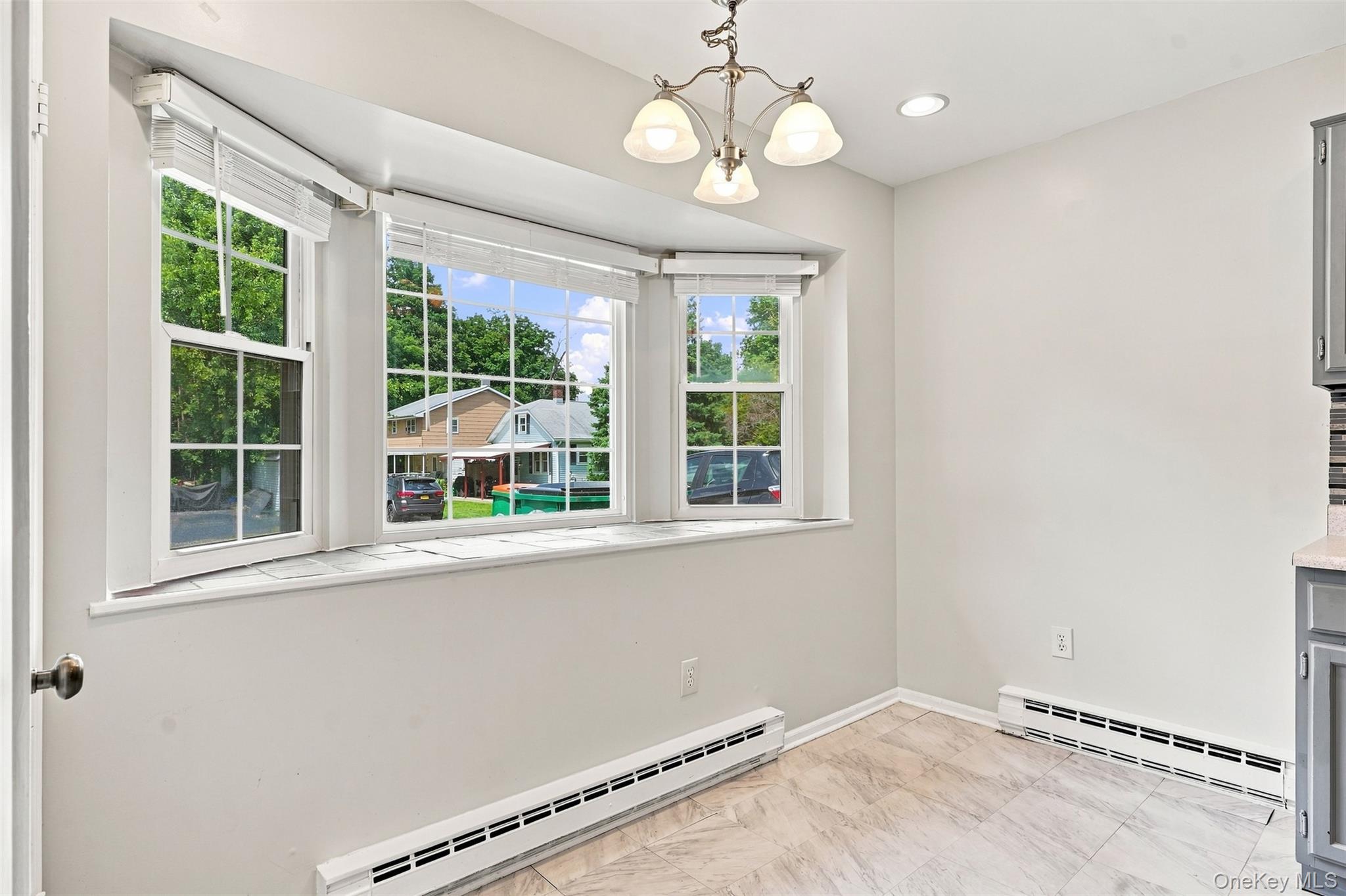 7 ROUNDTREE Court – For Sale photo 9