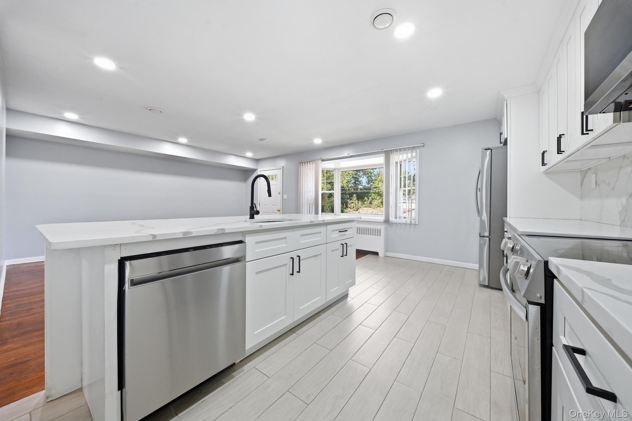 8 Dee place – For Sale photo 35