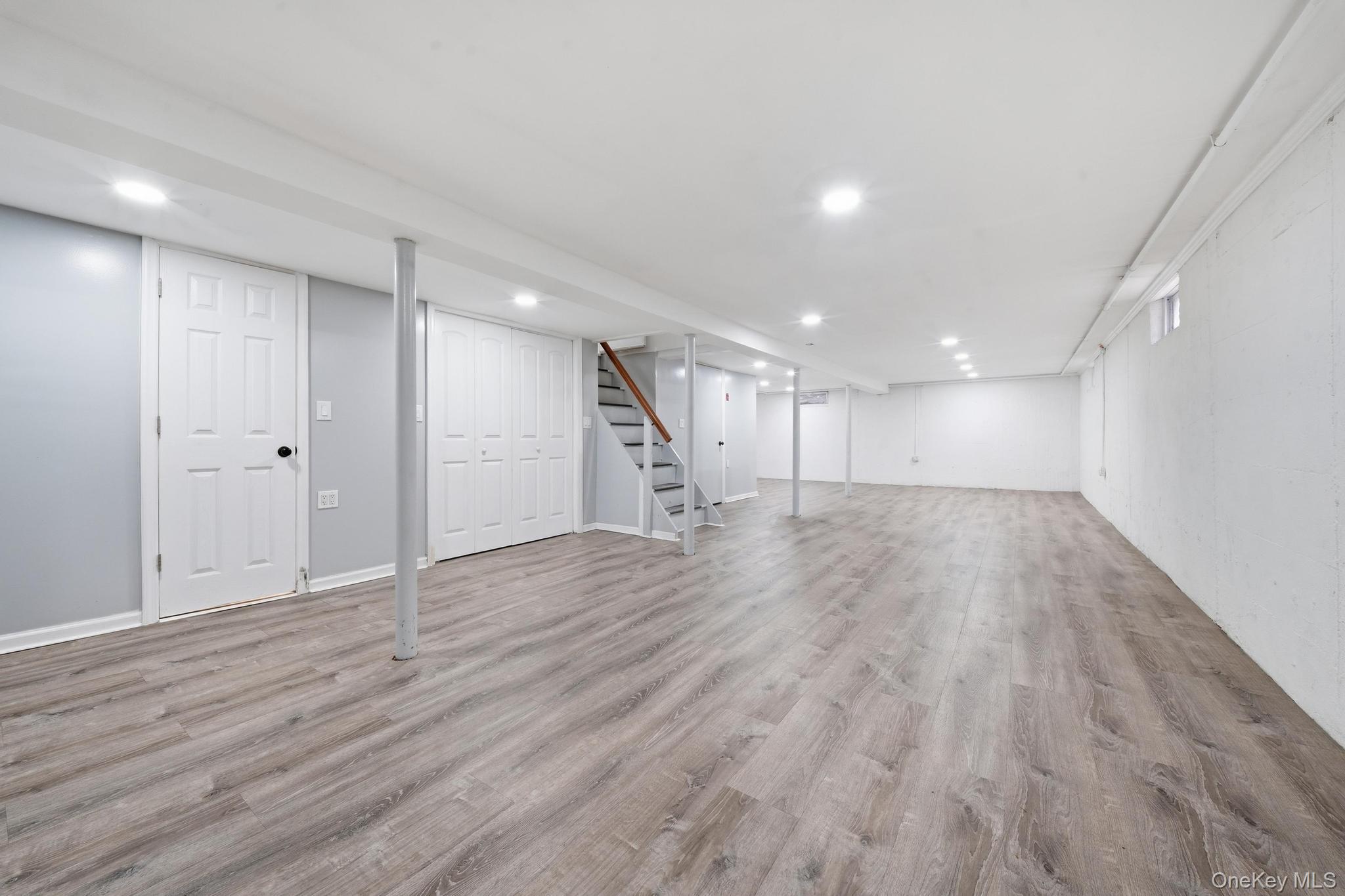 8 Dee place – For Sale photo 16