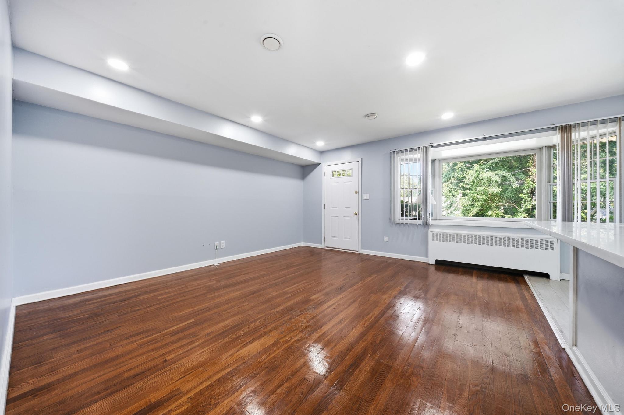8 Dee place – For Sale photo 33