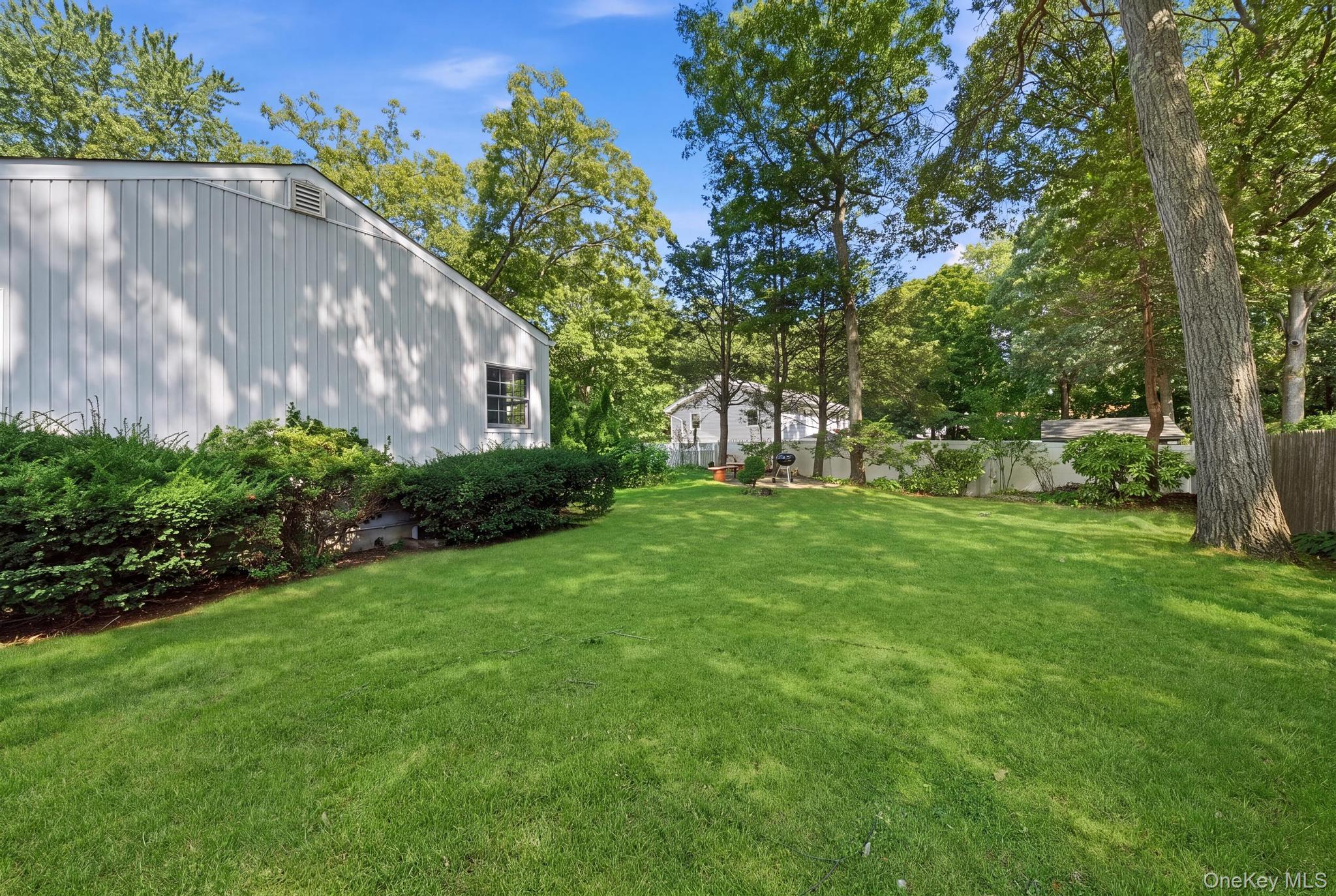 8 Dee place – For Sale photo 5