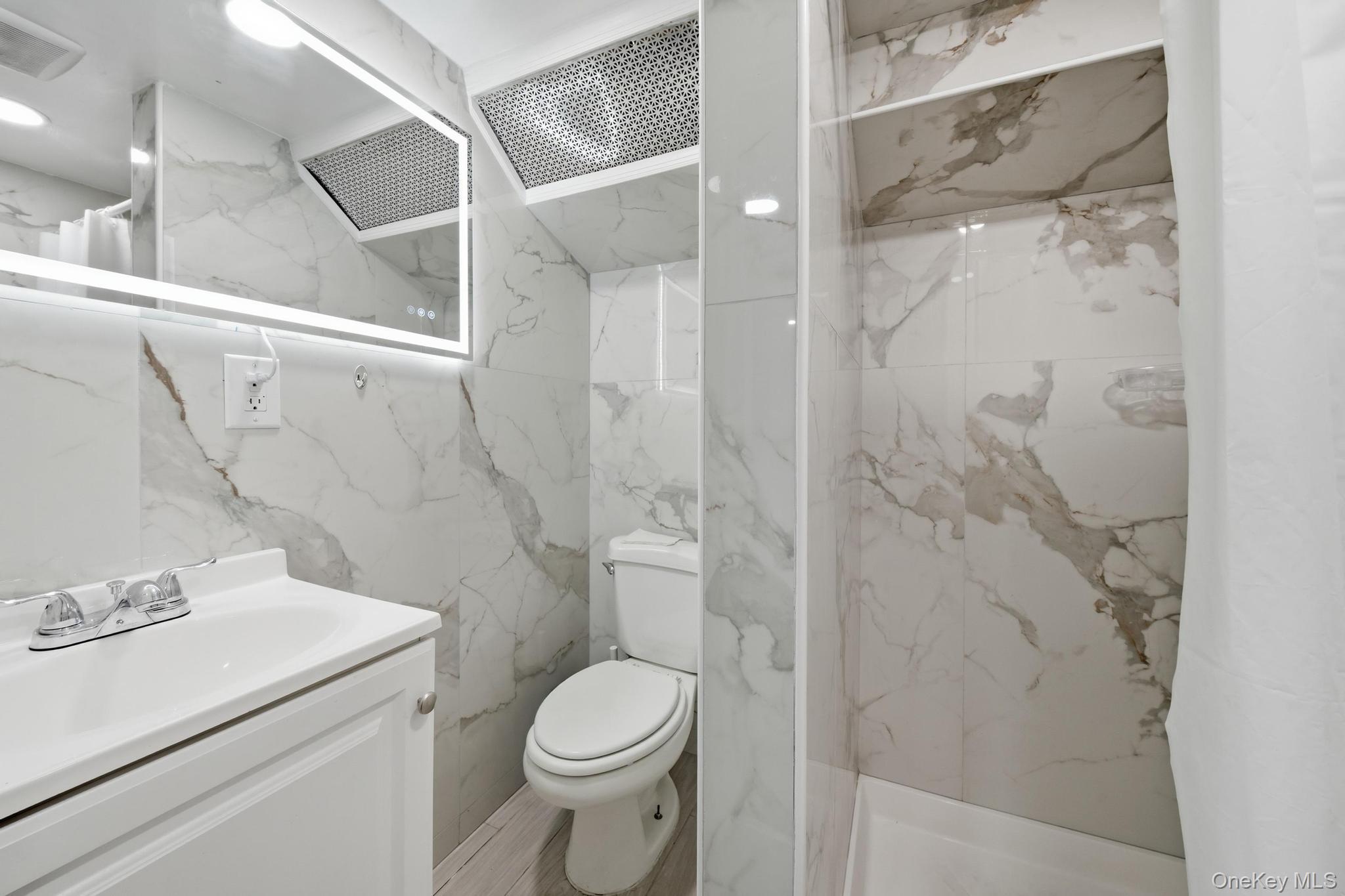 8 Dee place – For Sale photo 14