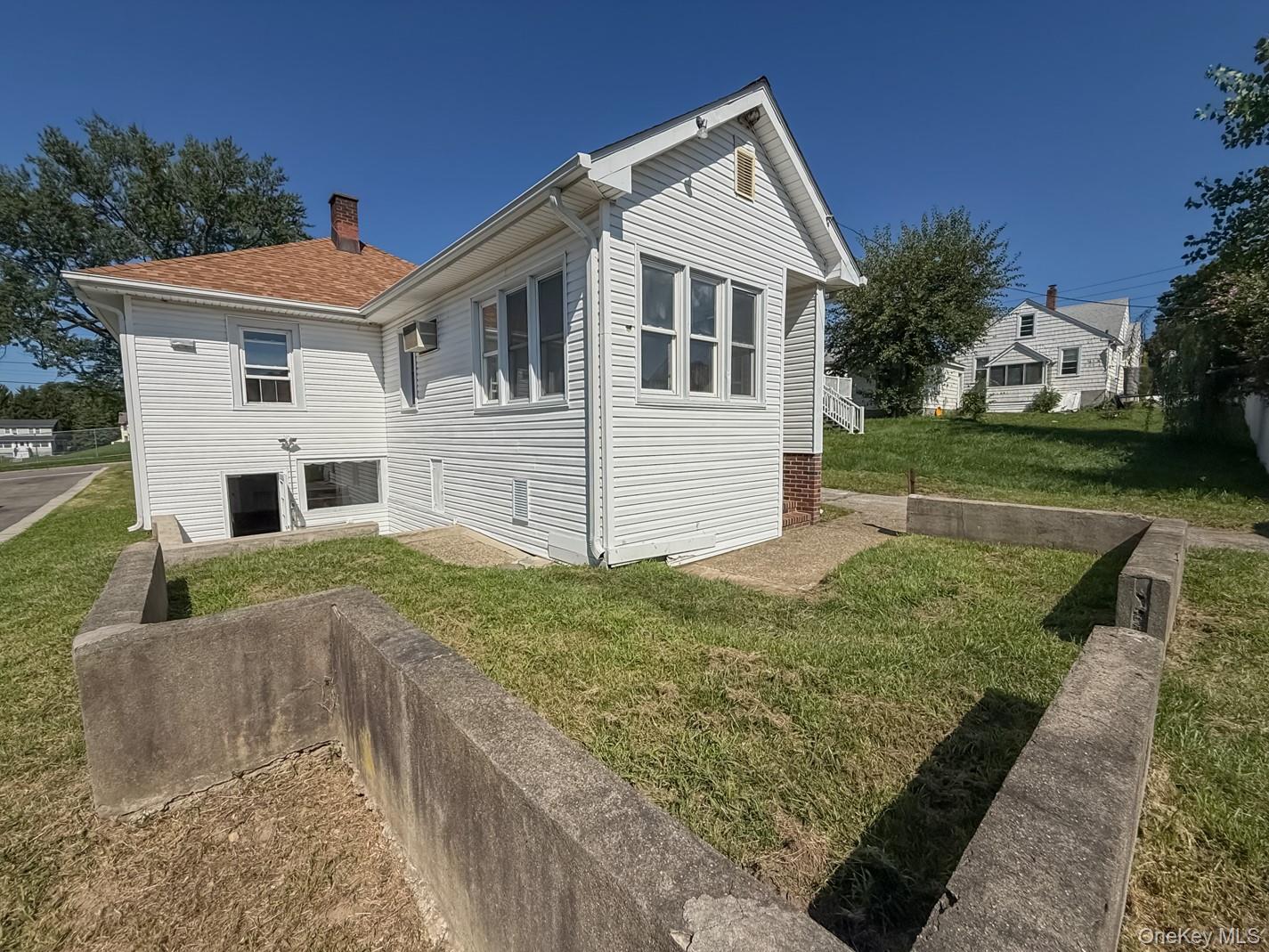 615 Smith Street – For Rent photo 24