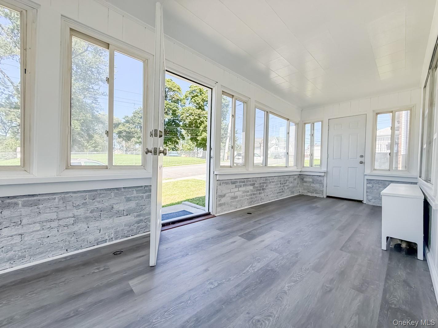 615 Smith Street – For Rent photo 2