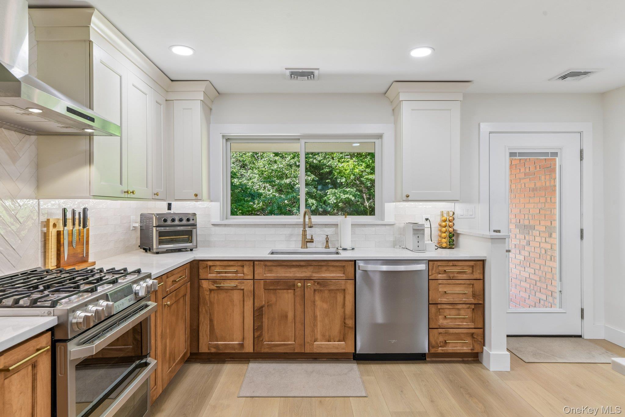 230 Union Avenue – For Sale photo 9
