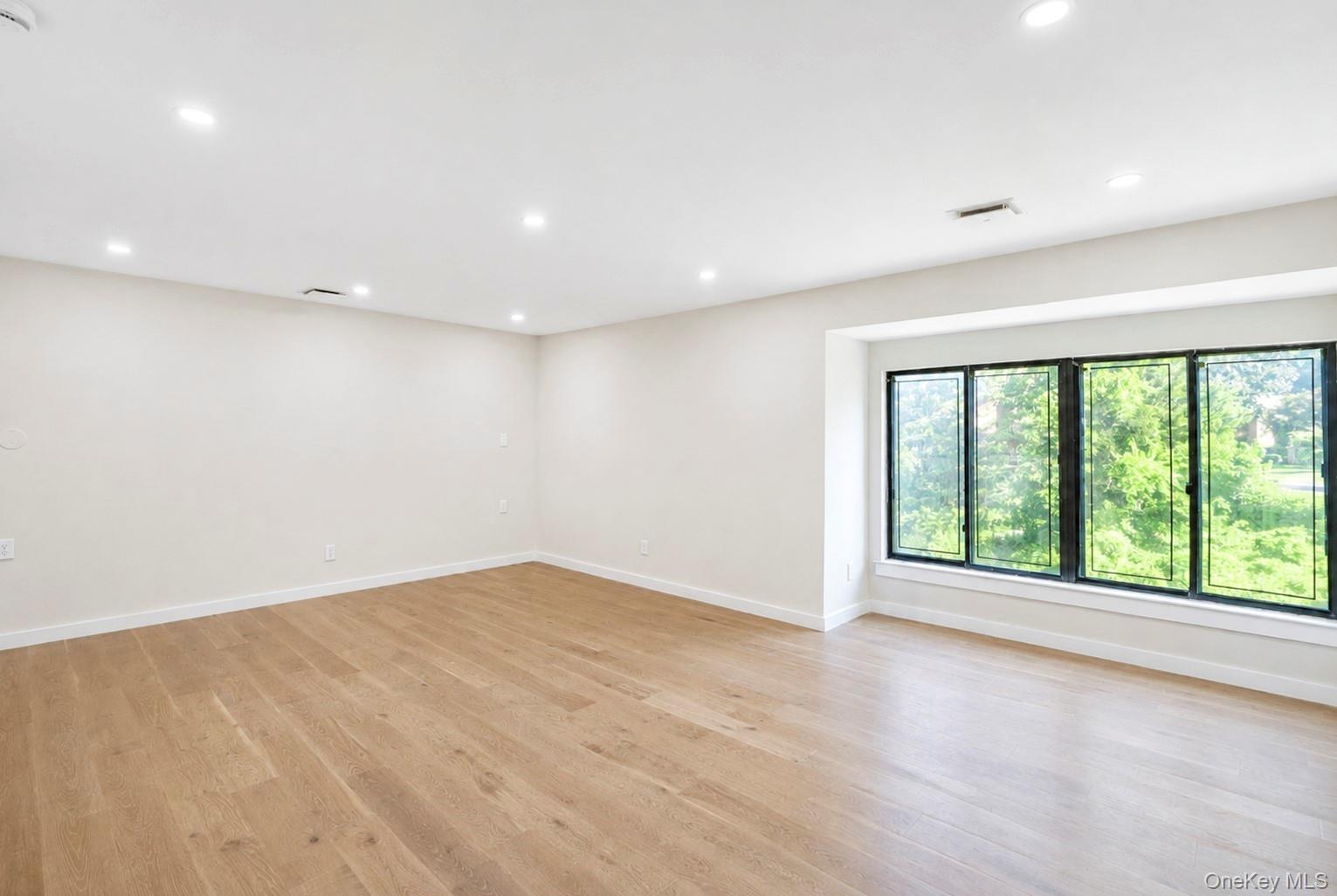 95 Windsor Gate Drive – For Sale photo 38
