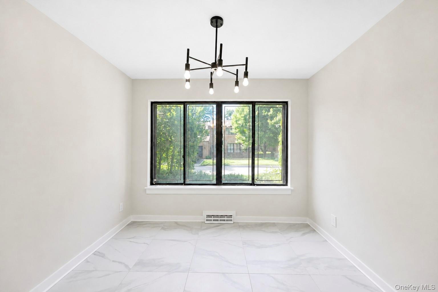 95 Windsor Gate Drive – For Sale photo 28