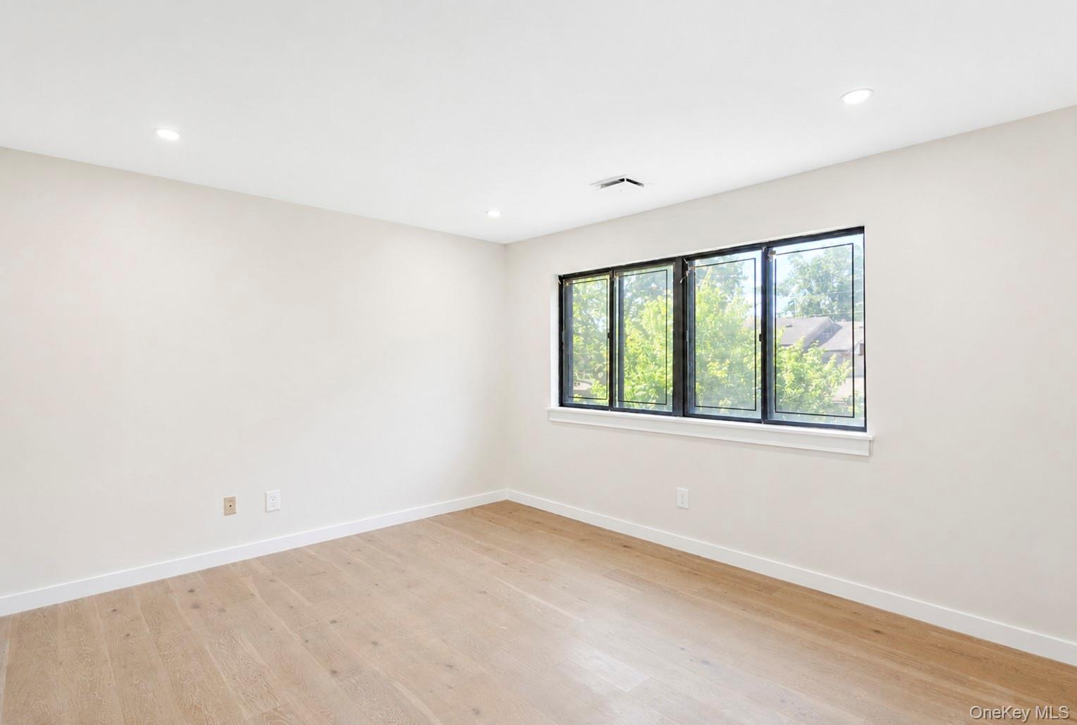 95 Windsor Gate Drive – For Sale photo 30