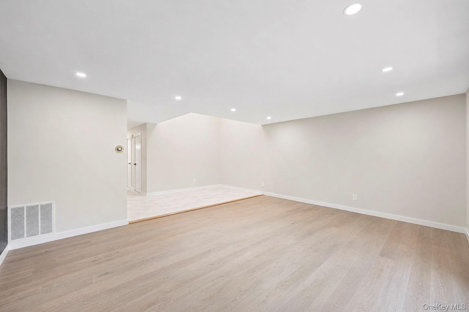 95 Windsor Gate Drive – For Sale photo 23