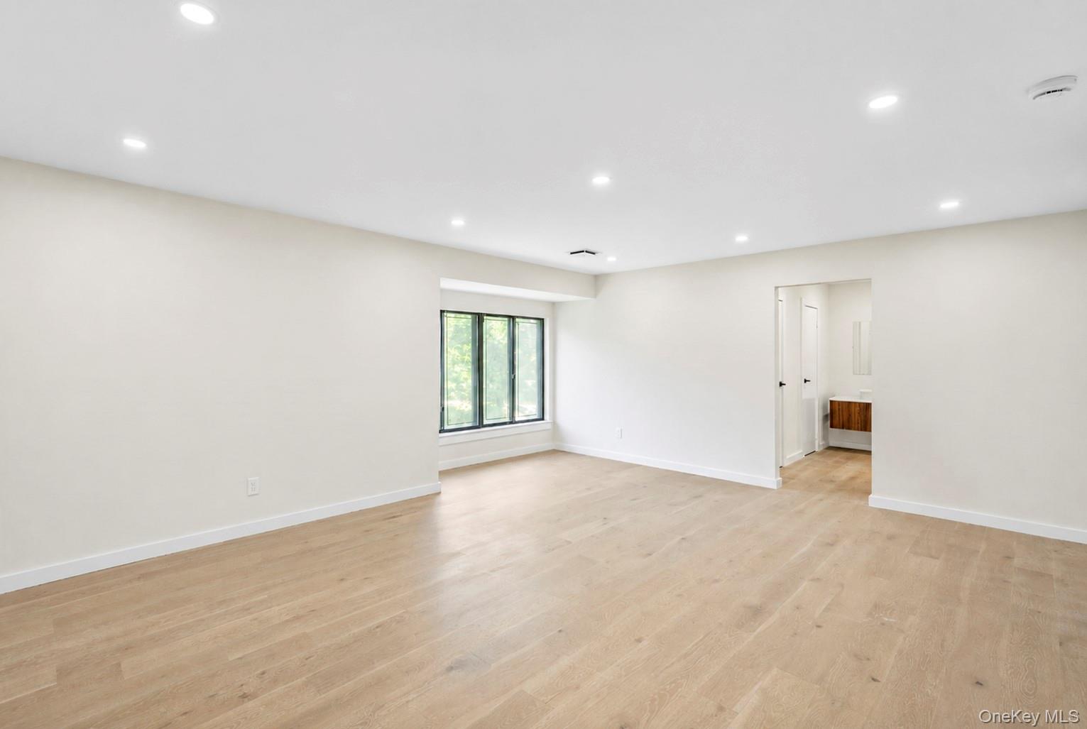 95 Windsor Gate Drive – For Sale photo 39
