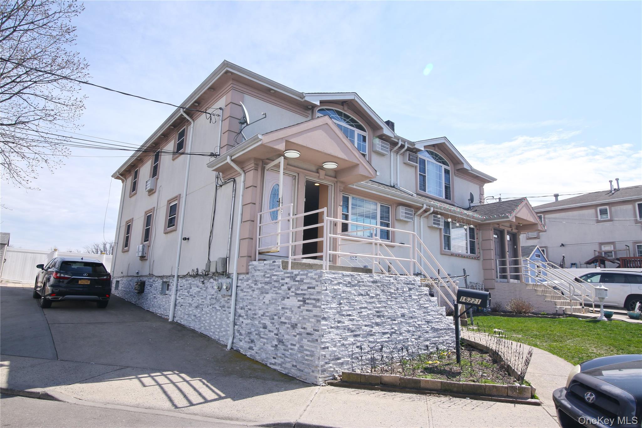 162-21 102nd Street – For Sale photo 3