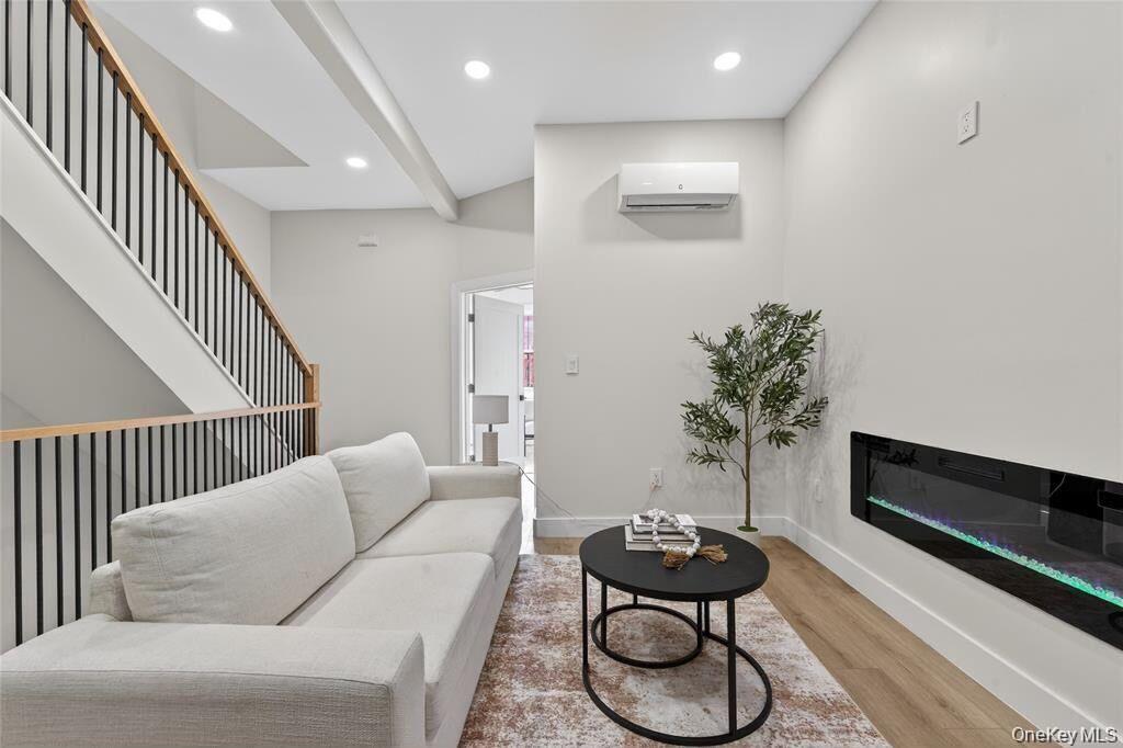 2347 Pacific Street – For Rent photo 6