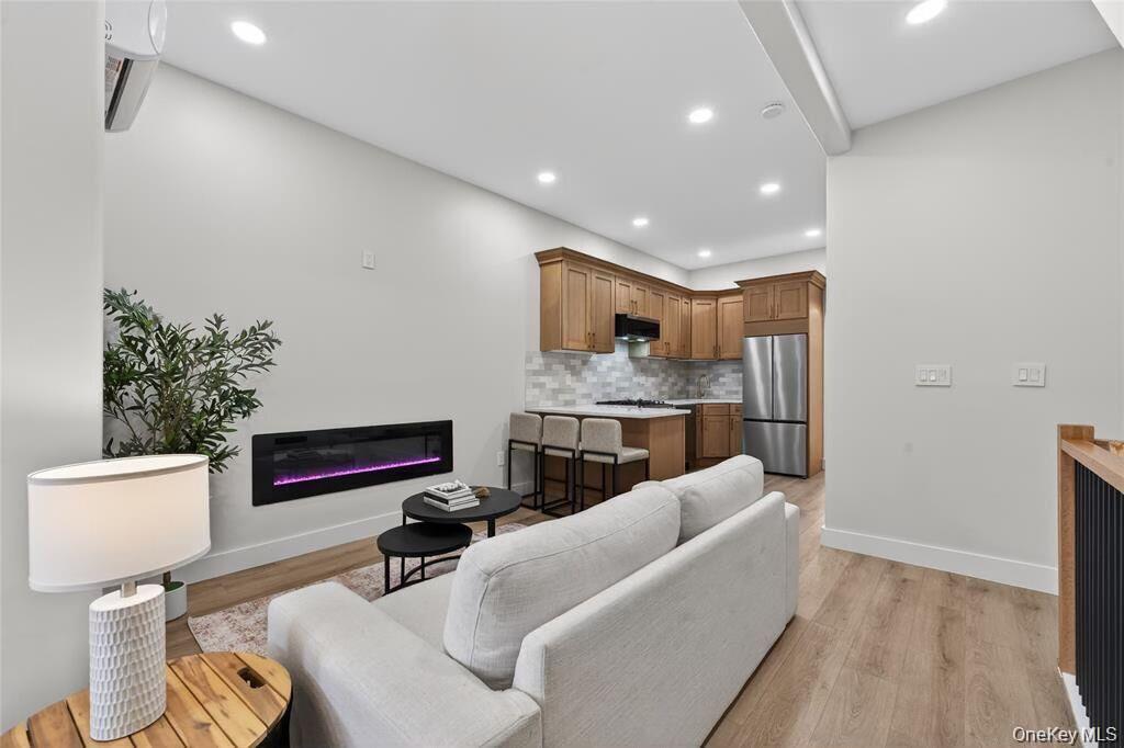 2347 Pacific Street – For Rent