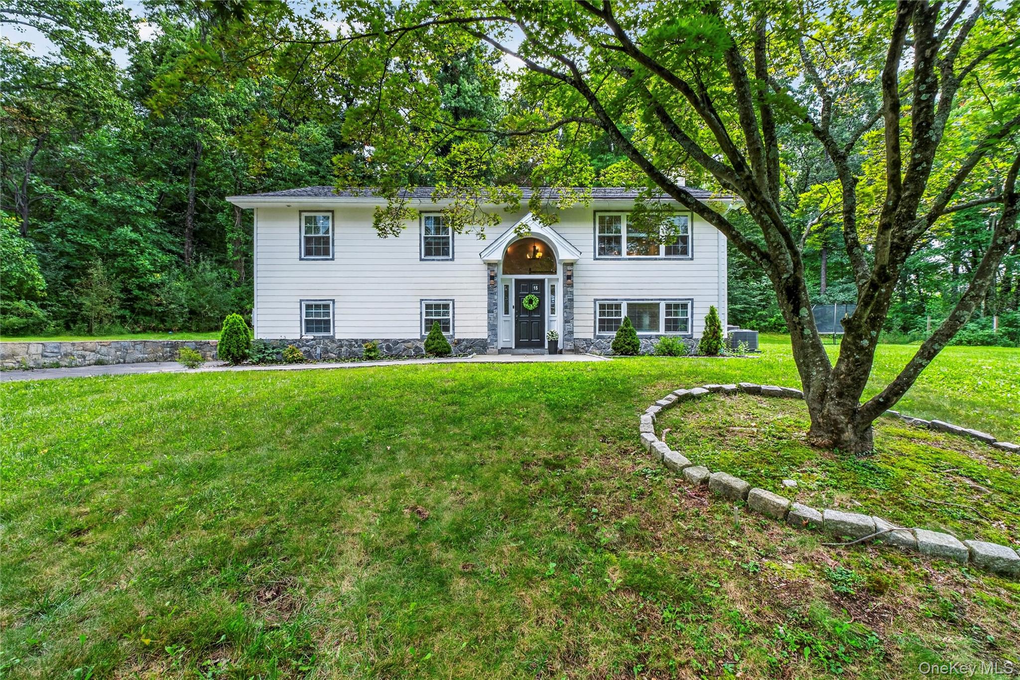 15 Cobblestone Lane – For Sale photo 4