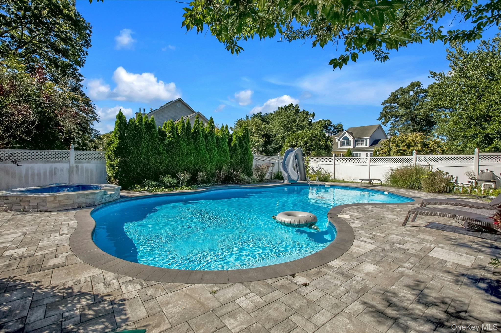 11 Raphael Boulevard – For Sale photo 22