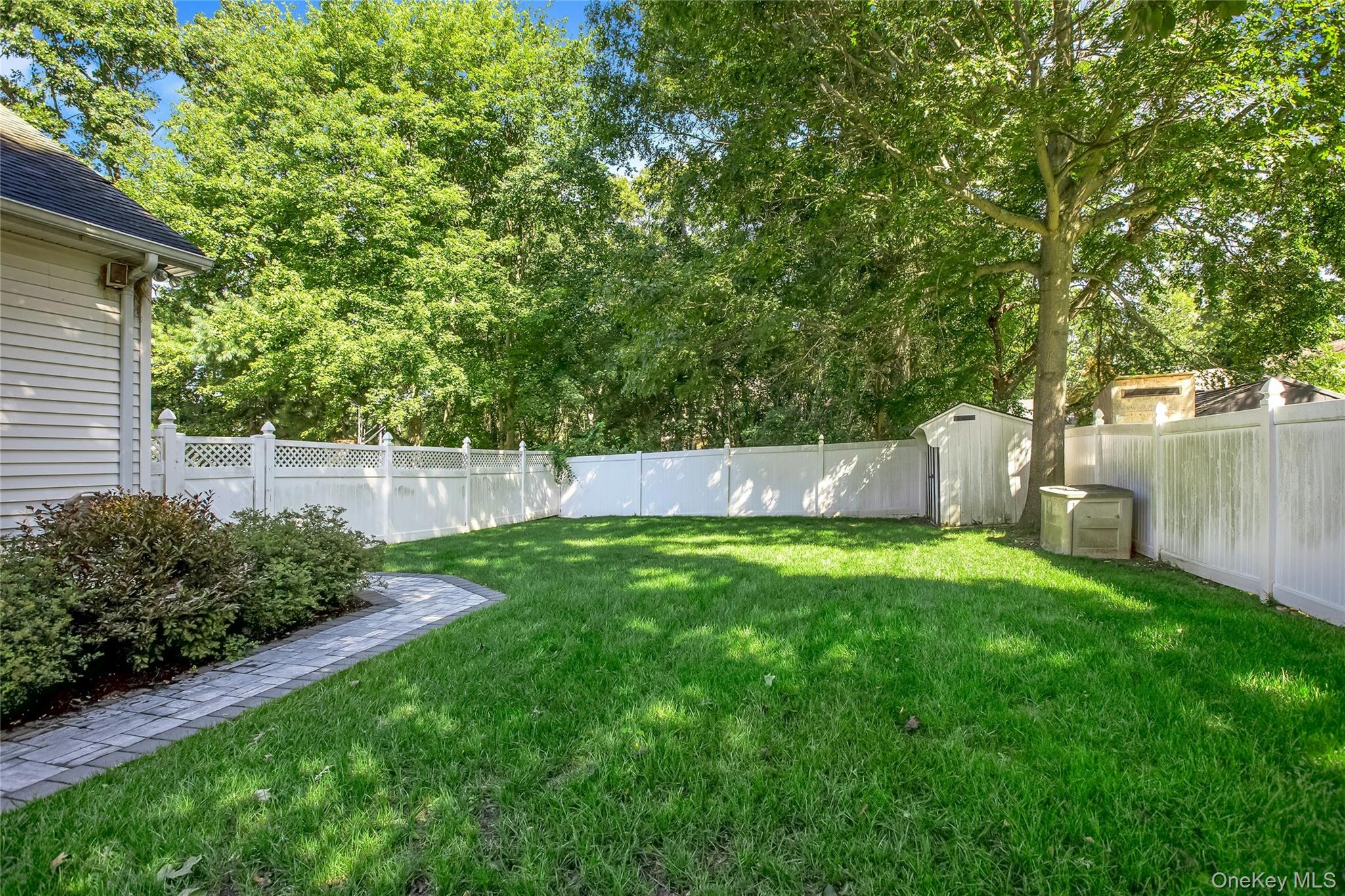 11 Raphael Boulevard – For Sale photo 27