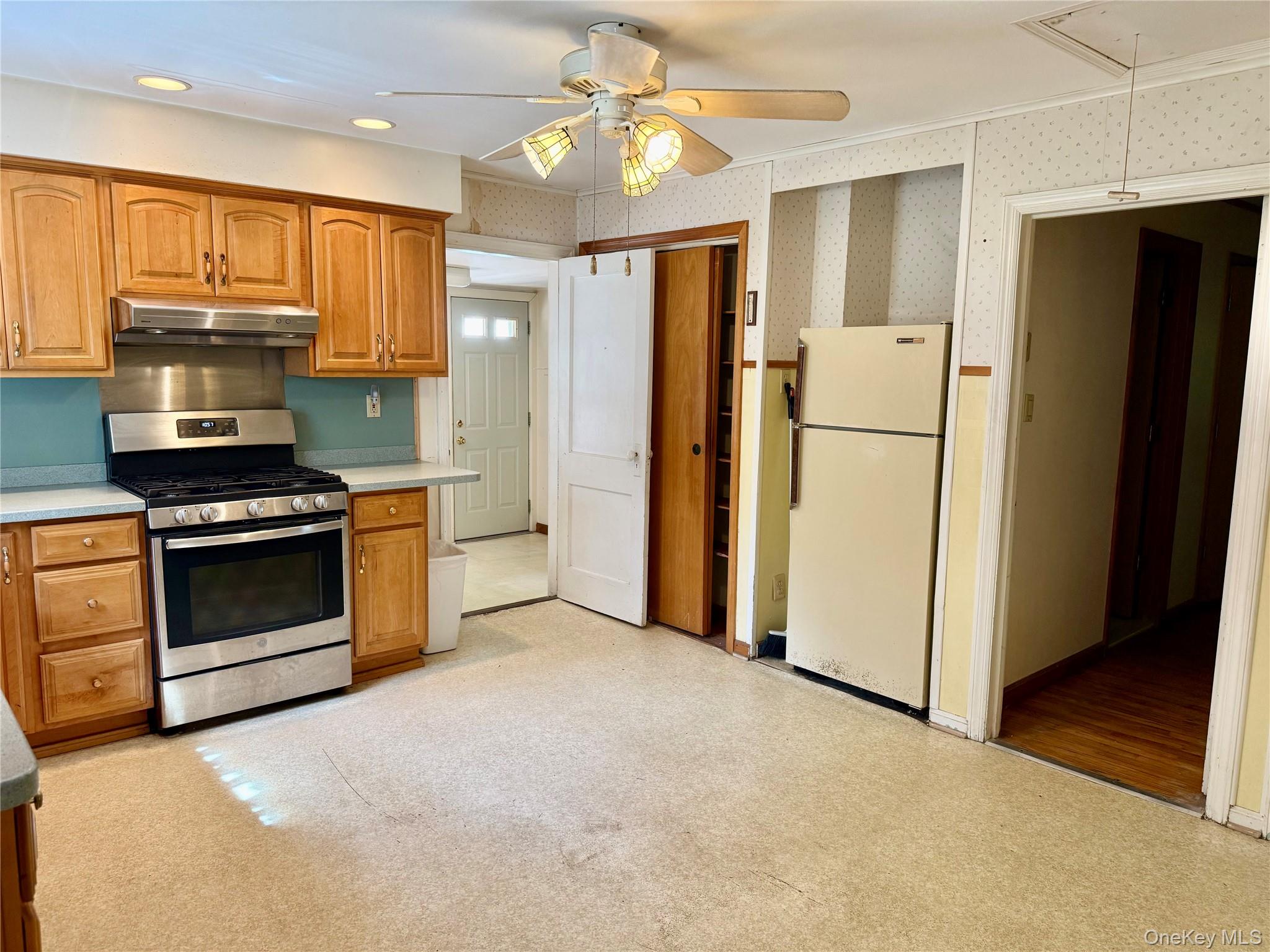 132 Grossi Lane – For Sale photo 3