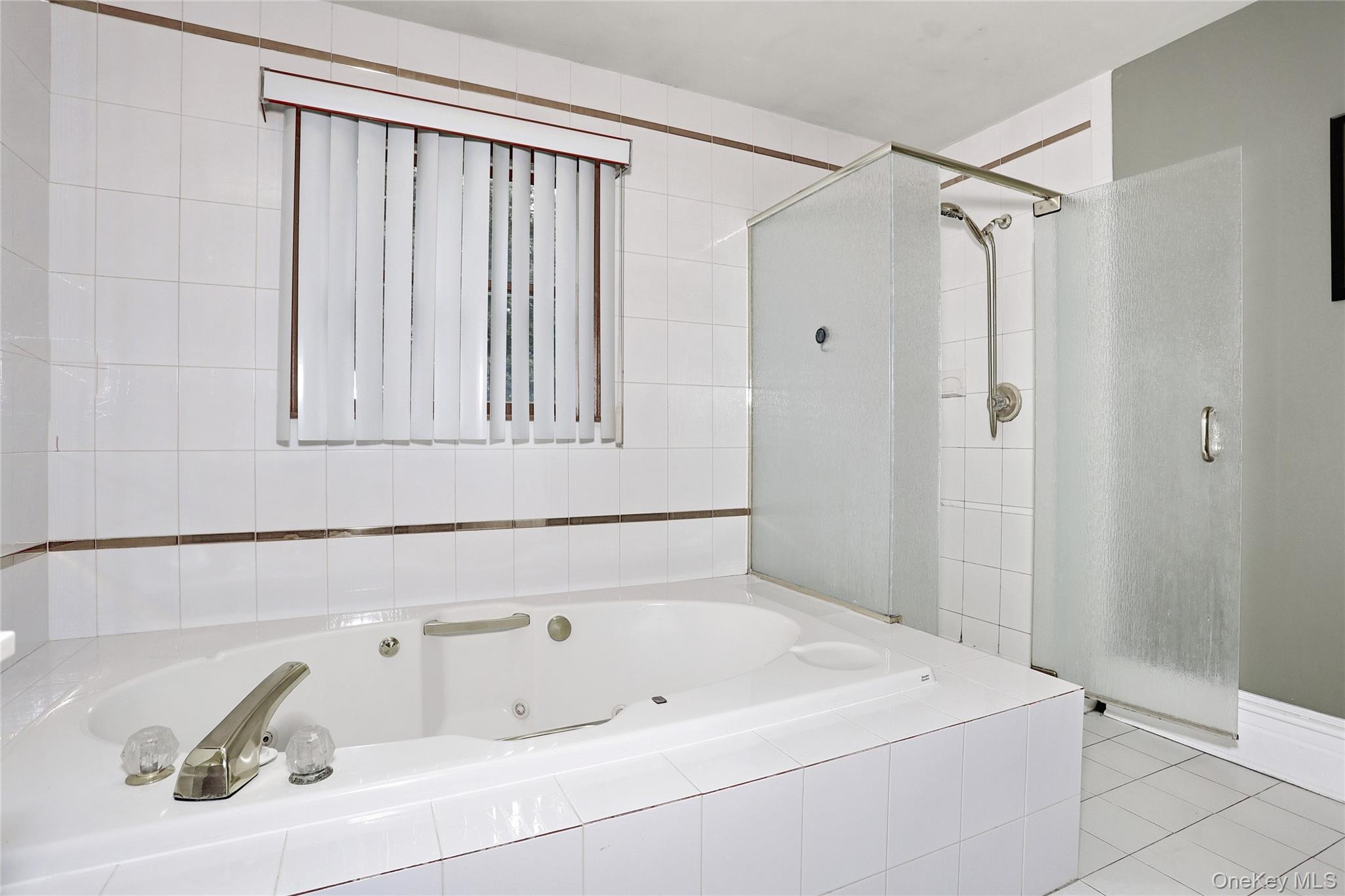 6 Nicole Way – For Sale photo 17