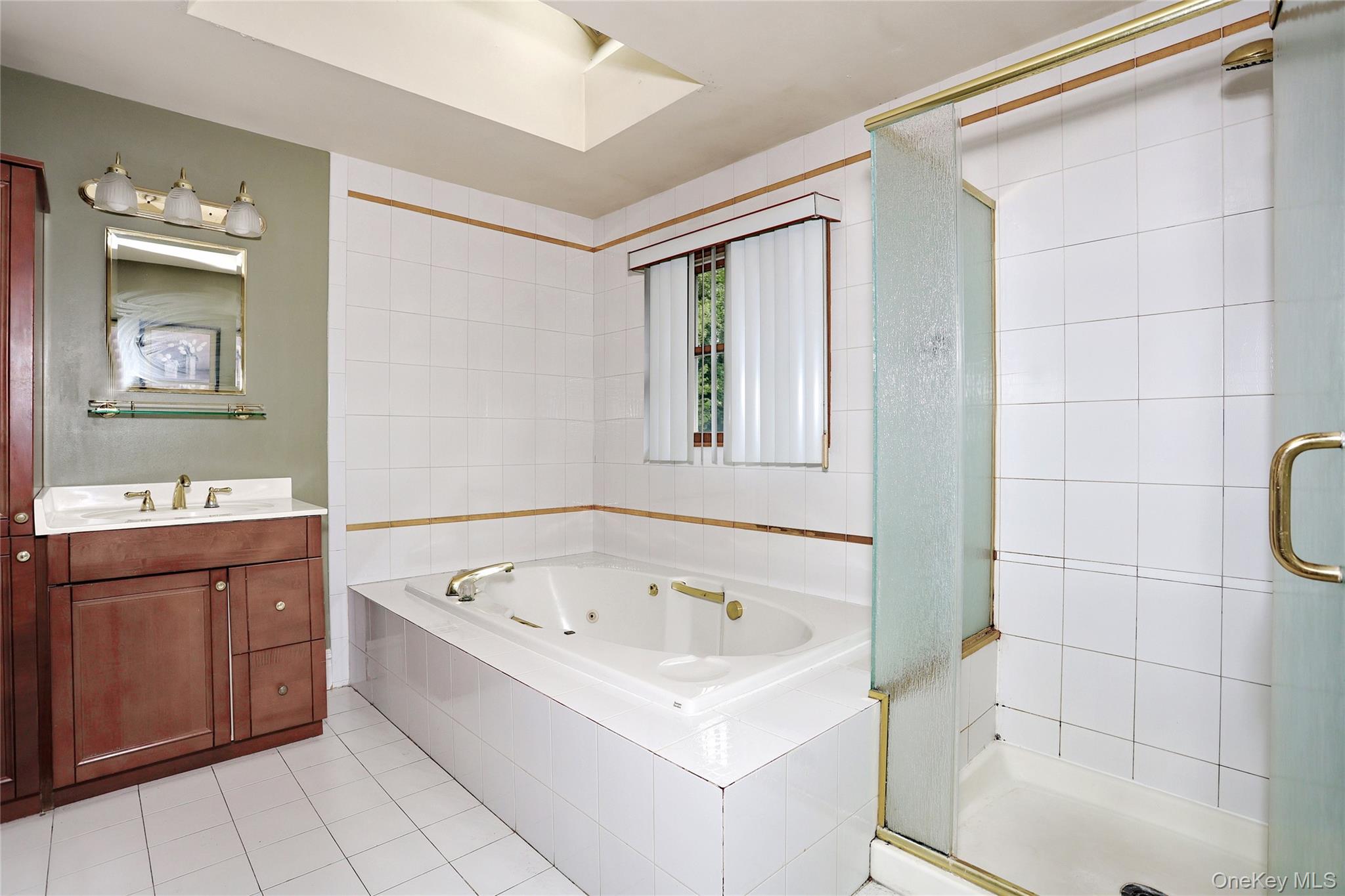 6 Nicole Way – For Sale photo 16