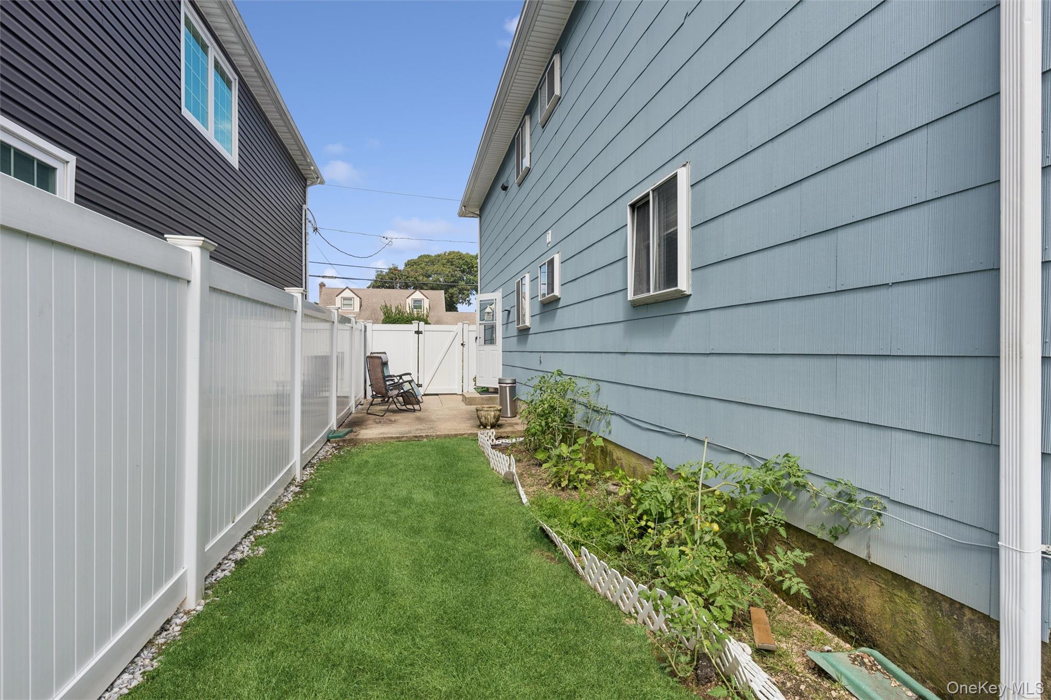 1928 Gormley Avenue – For Sale photo 24