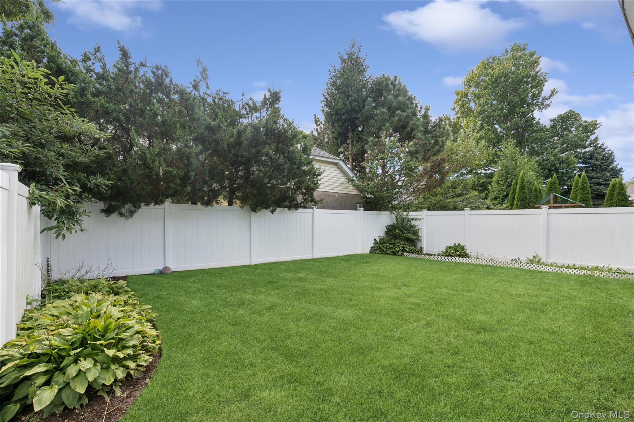 1928 Gormley Avenue – For Sale photo 22