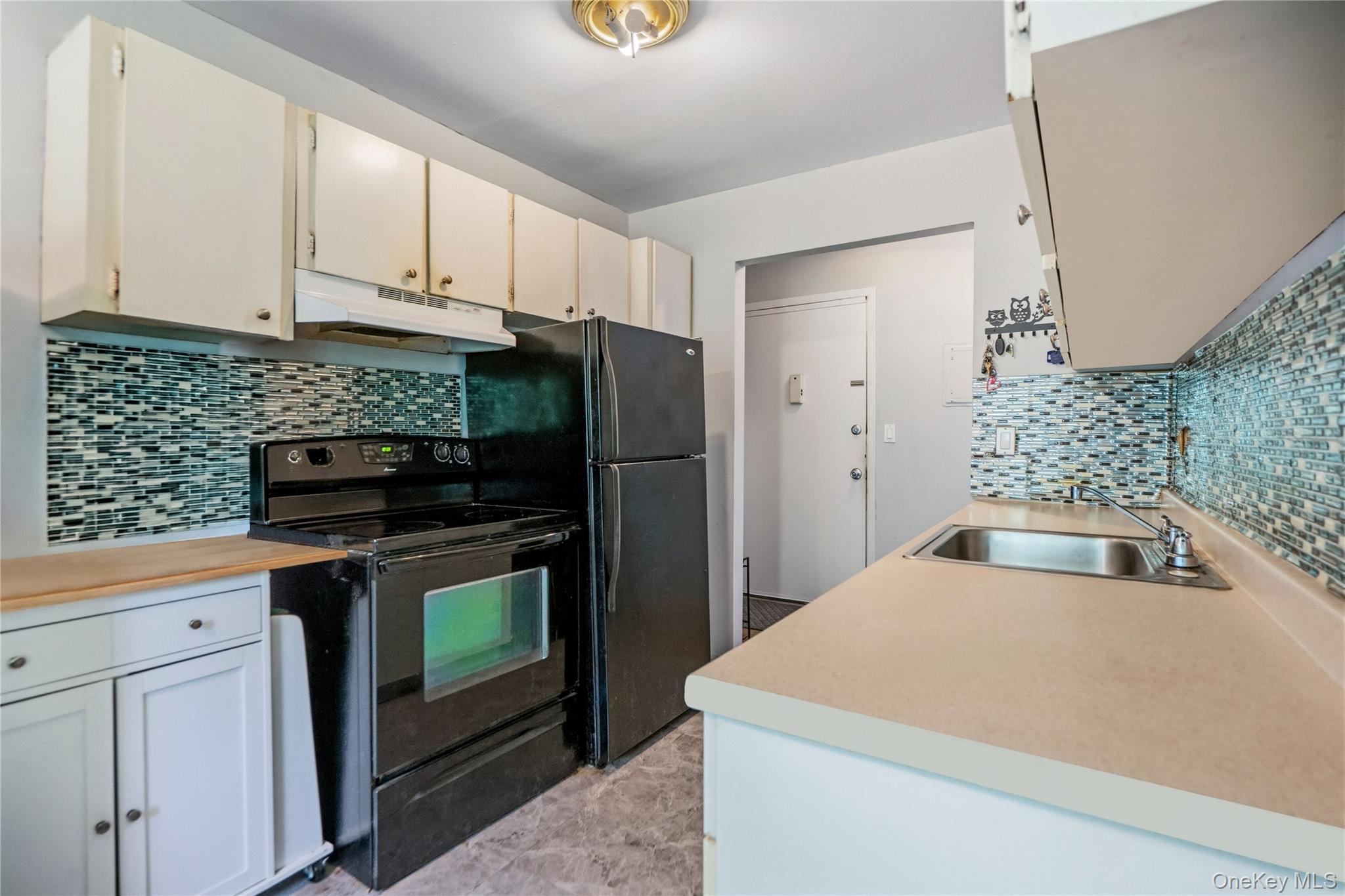 2453 Union, Unit 20B photo 4