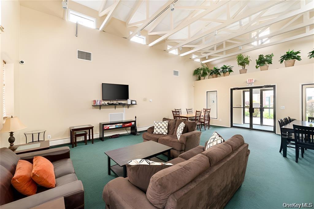 2453 Union, Unit 20B photo 16
