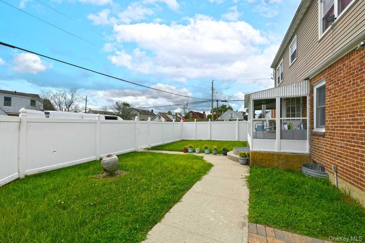 102 Roxbury Road – For Sale photo 21