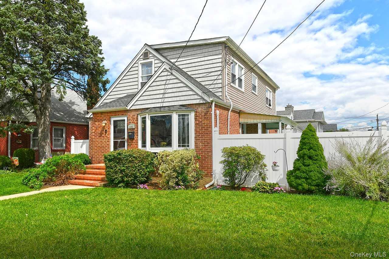 102 Roxbury Road – For Sale photo 3