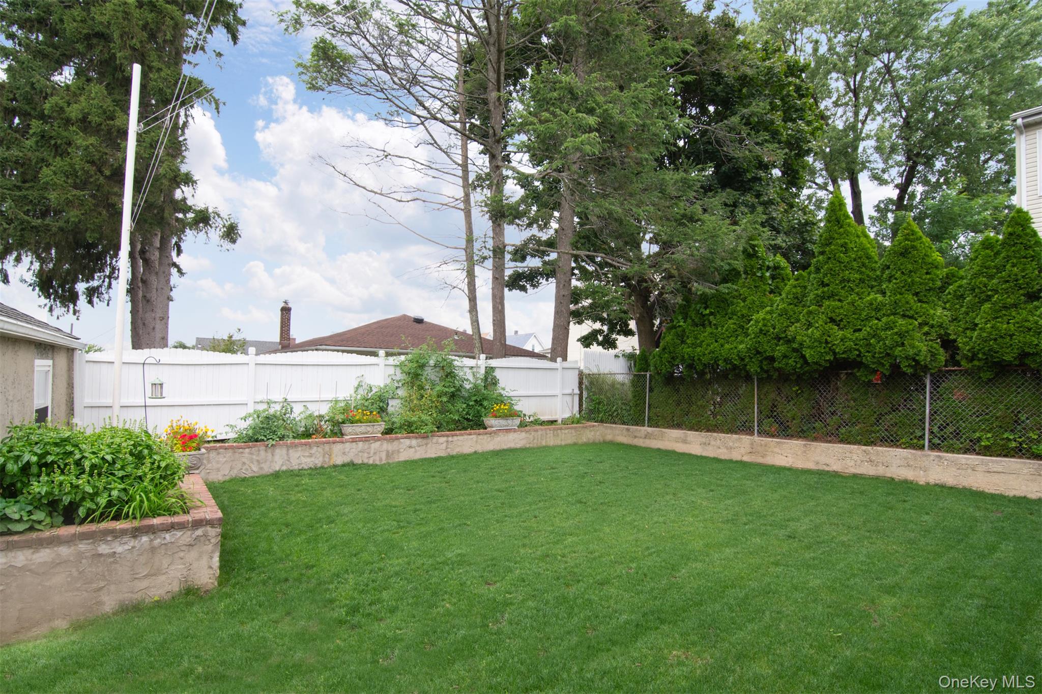 53 Briggs Avenue – For Sale photo 5