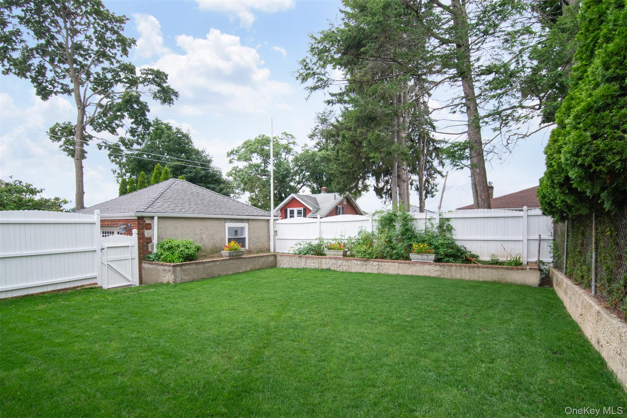53 Briggs Avenue – For Sale photo 4