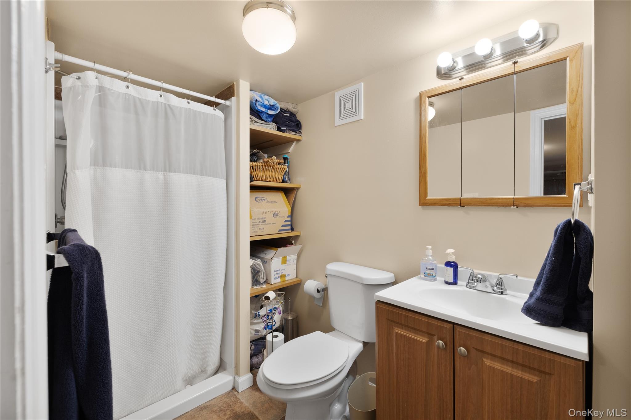 733 9th Street – For Sale photo 17