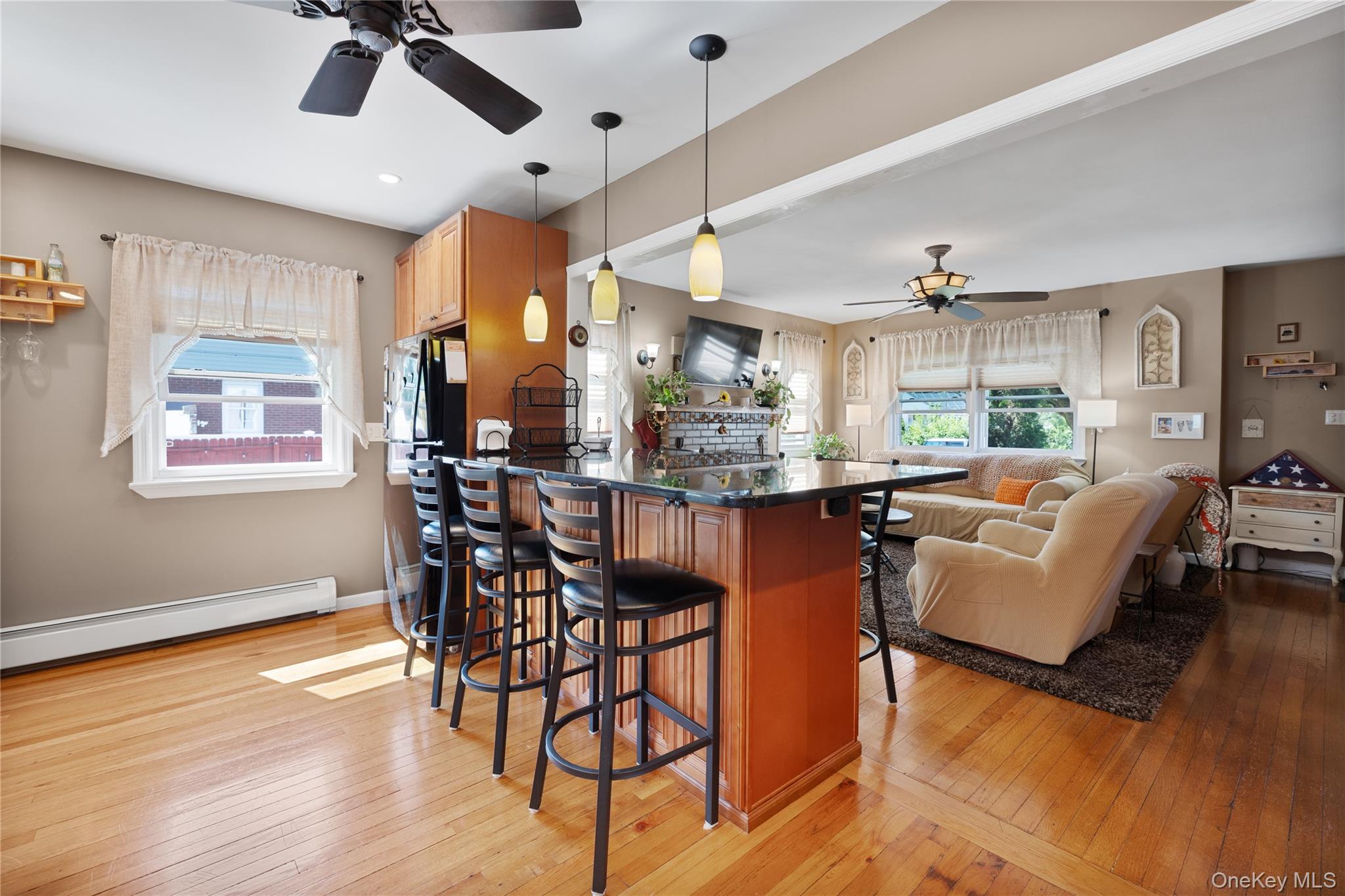733 9th Street – For Sale photo 7