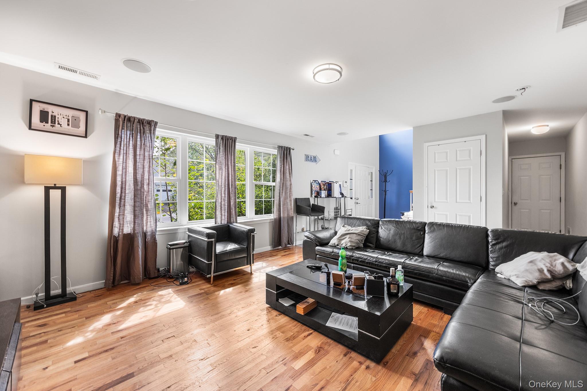 1 Sanford Avenue – For Sale photo 6