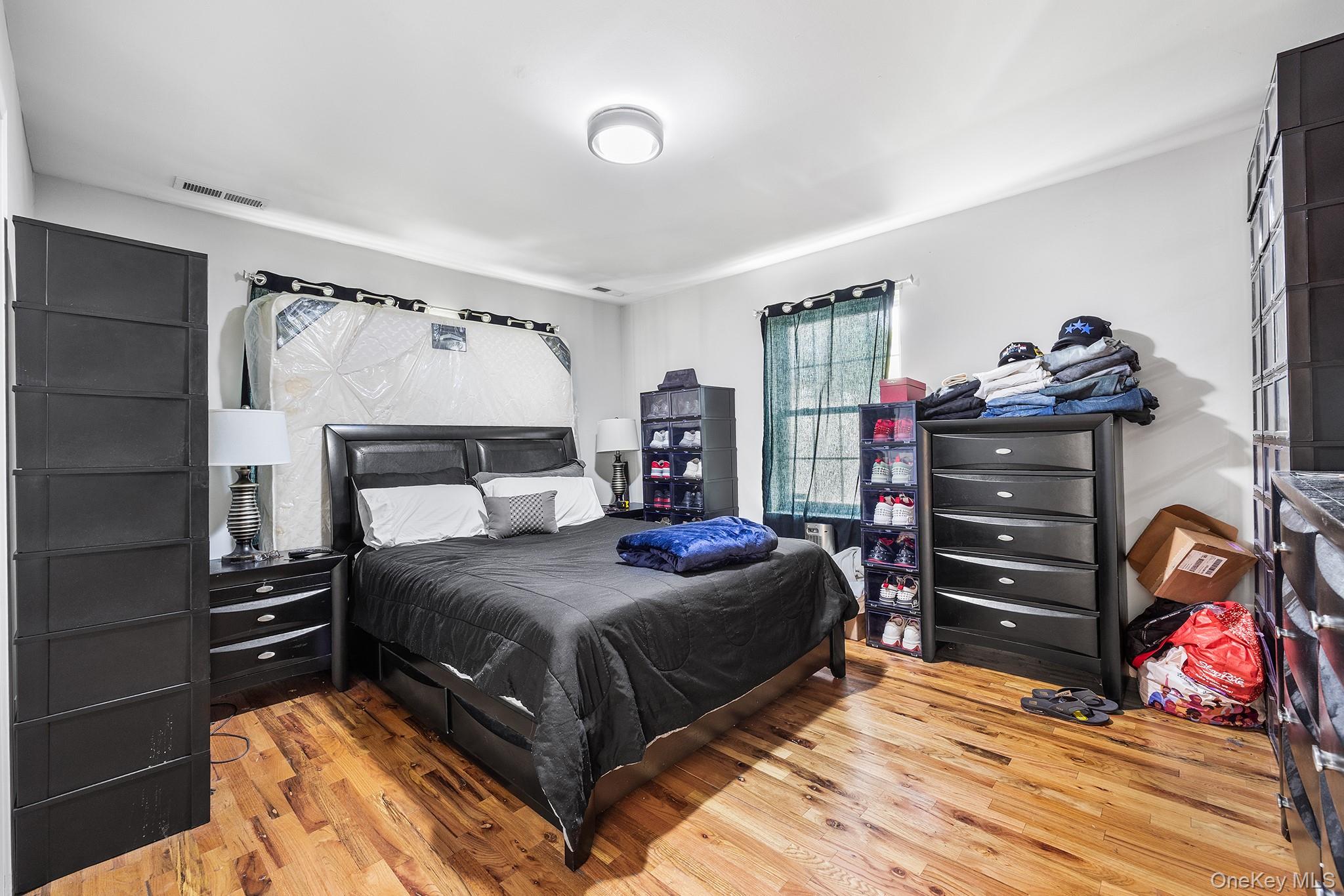 1 Sanford Avenue – For Sale photo 8